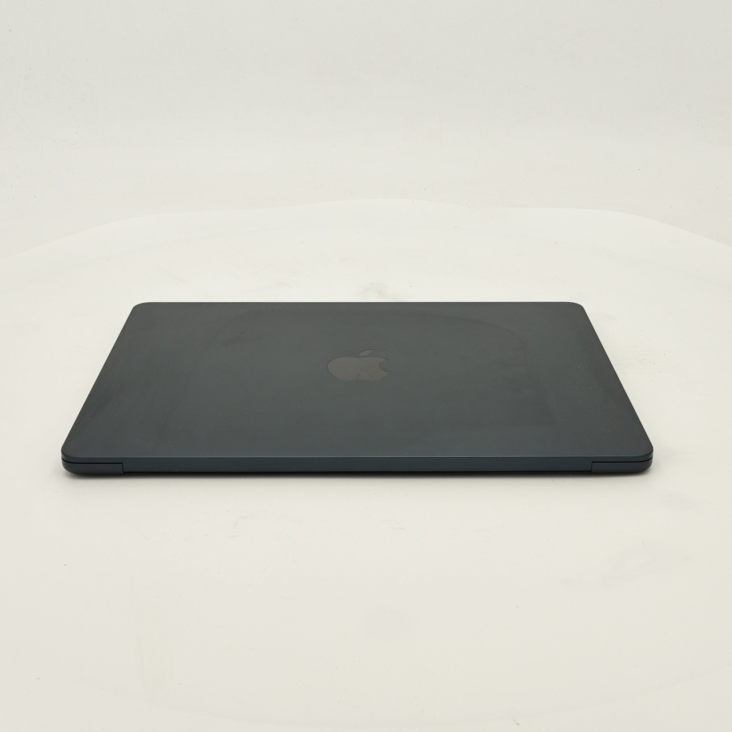 95新 Apple MacBook Air 22年 13寸 M2（8+8核） 16G RAM 256G SSD 午夜色