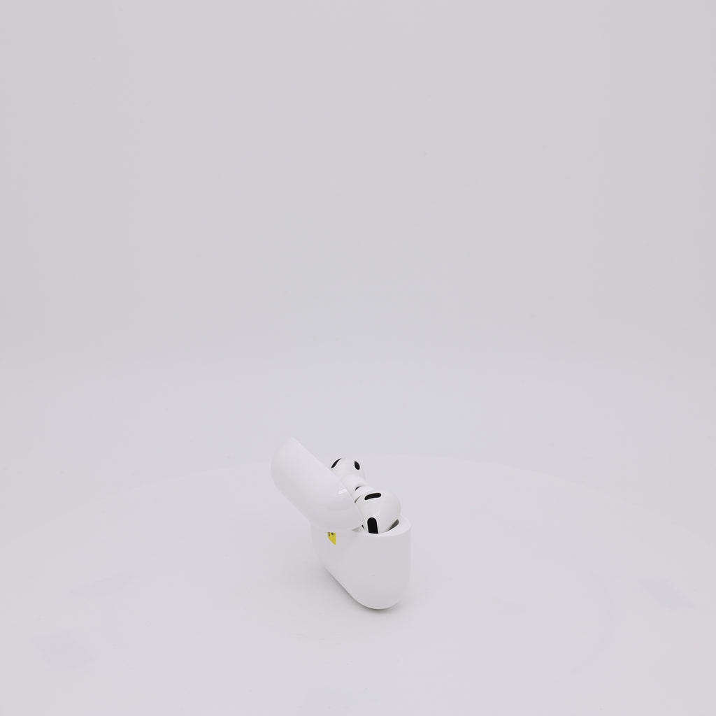 99新 Apple AirPods Pro 3 白色