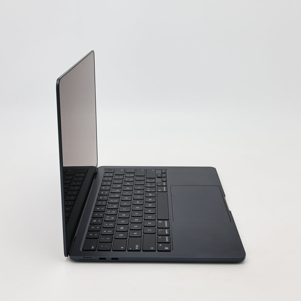 95新 Apple MacBook Air 24年 13寸 M3（8+8核） 8G RAM 256G SSD 午夜色