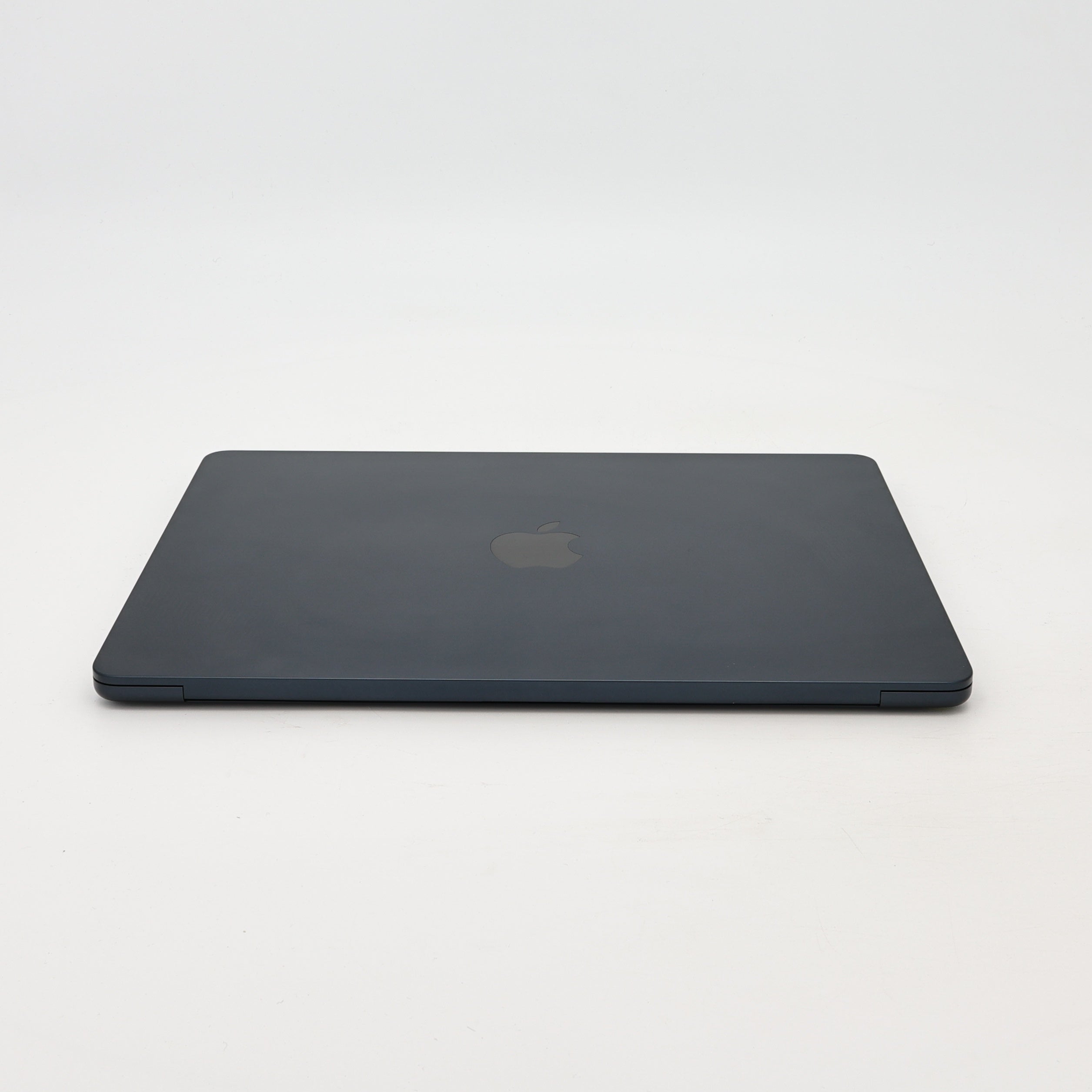 95新 Apple MacBook Air 24年 13寸 M3（8+8核） 8G RAM 256G SSD 午夜色