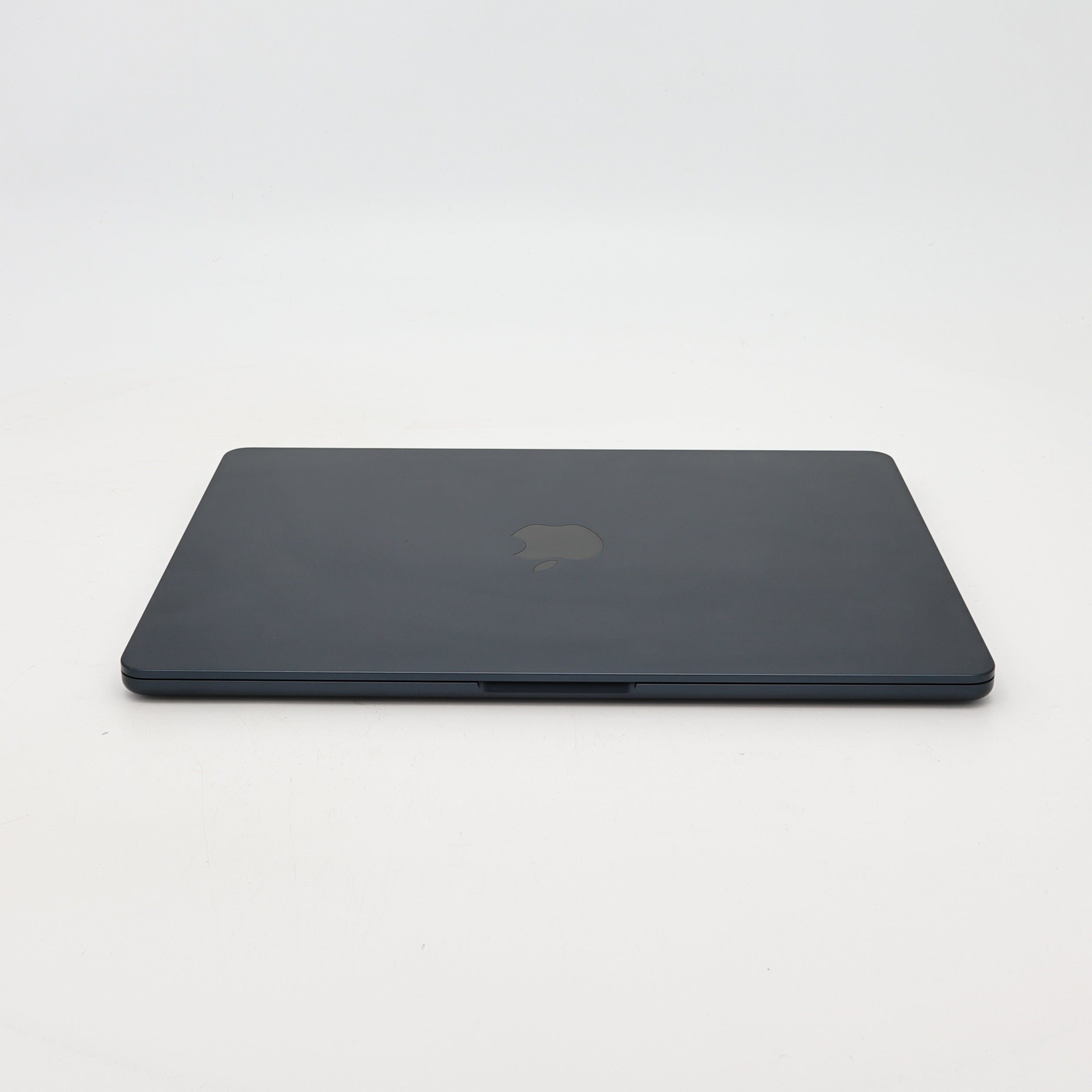 95新 Apple MacBook Air 24年 13寸 M3（8+8核） 8G RAM 256G SSD 午夜色