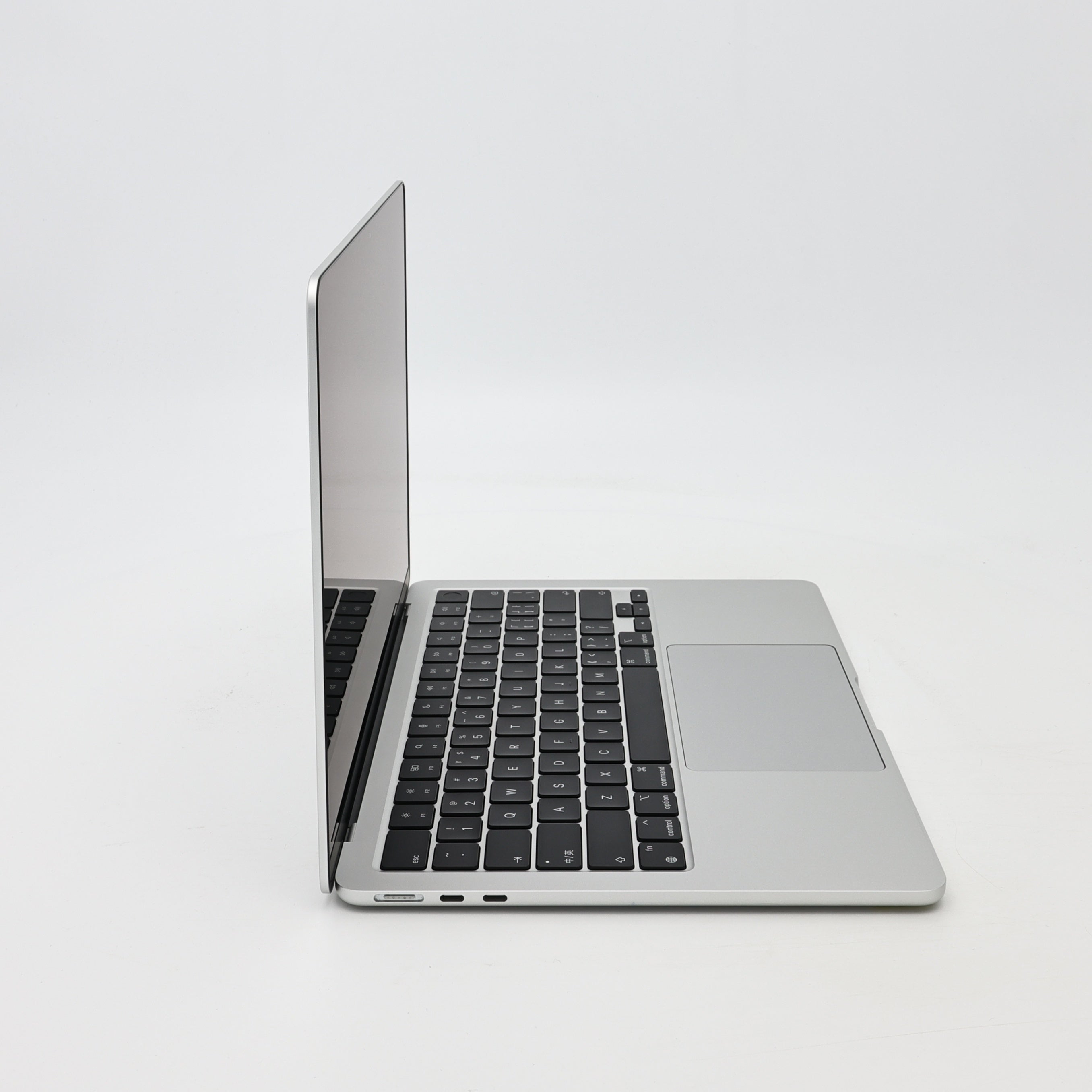 95新 Apple MacBook Air 22年 13寸 M2（8+8核） 8G RAM 256G SSD 銀色