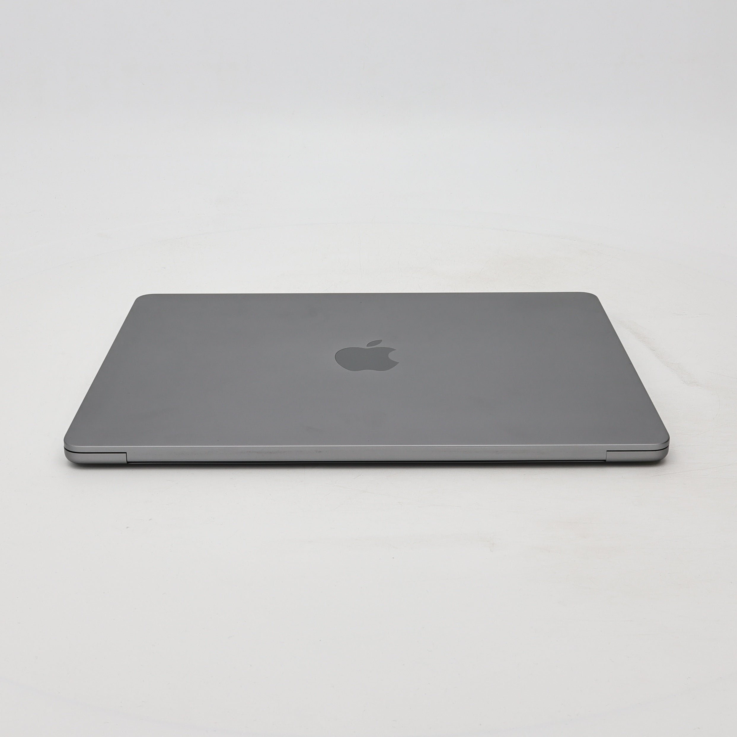 95新 Apple MacBook Air 22年 13寸 M2（8+8核） 8G RAM 256G SSD 深空灰色