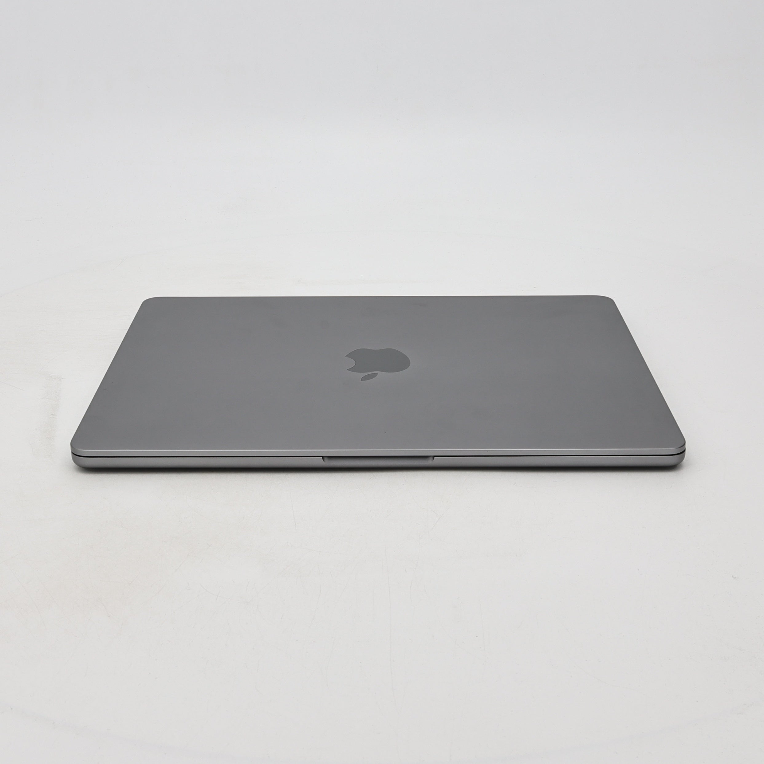 95新 Apple MacBook Air 22年 13寸 M2（8+8核） 8G RAM 256G SSD 深空灰色