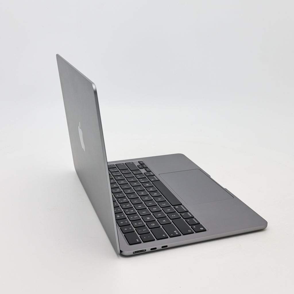 95新 Apple MacBook Air 22年 13寸 M2（8+8核） 8G RAM 256G SSD 深空灰色