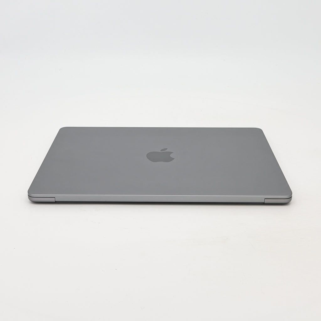 95新 Apple MacBook Air 22年 13寸 M2（8+8核） 8G RAM 256G SSD 深空灰色