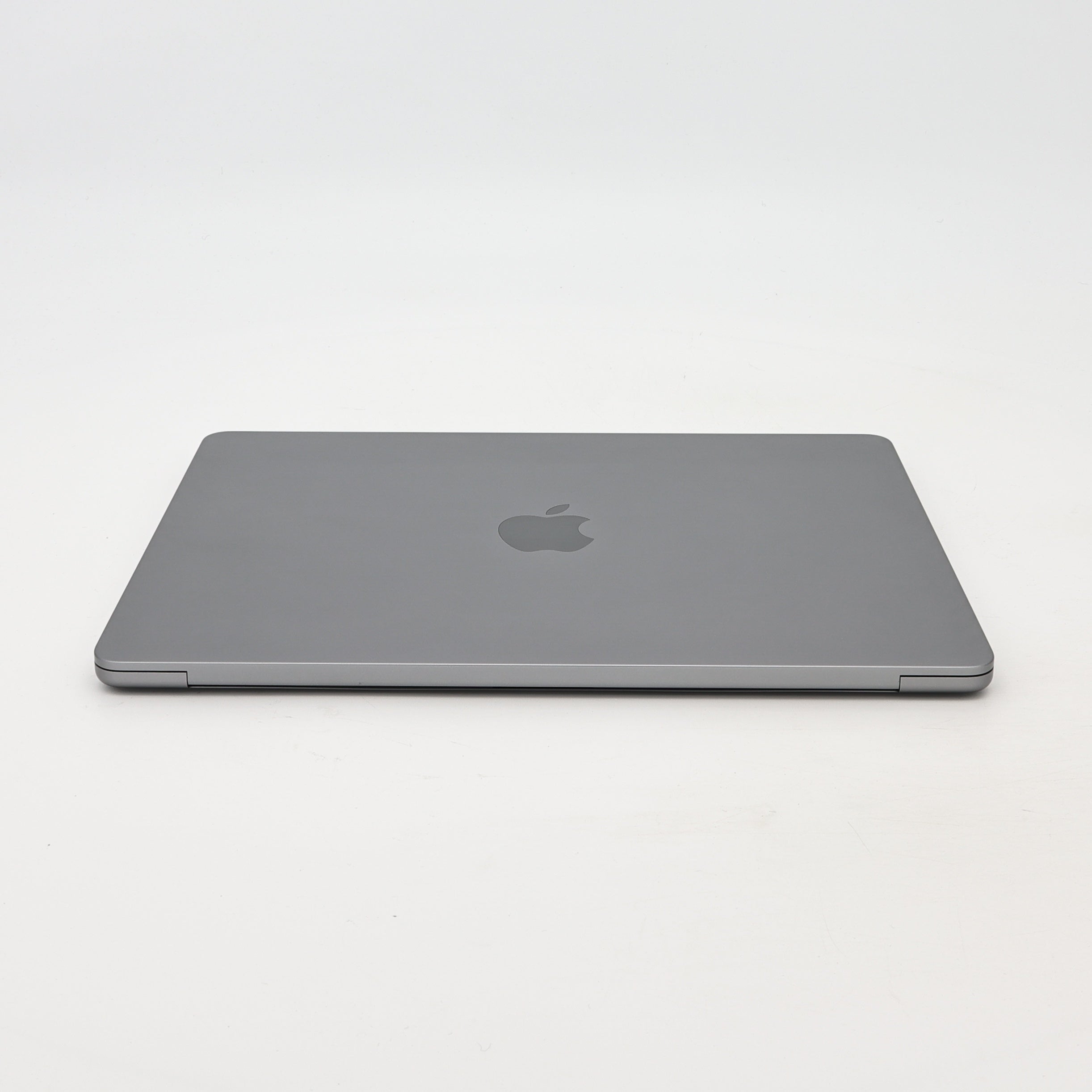 95新 Apple MacBook Air 22年 13寸 M2（8+8核） 8G RAM 256G SSD 深空灰色