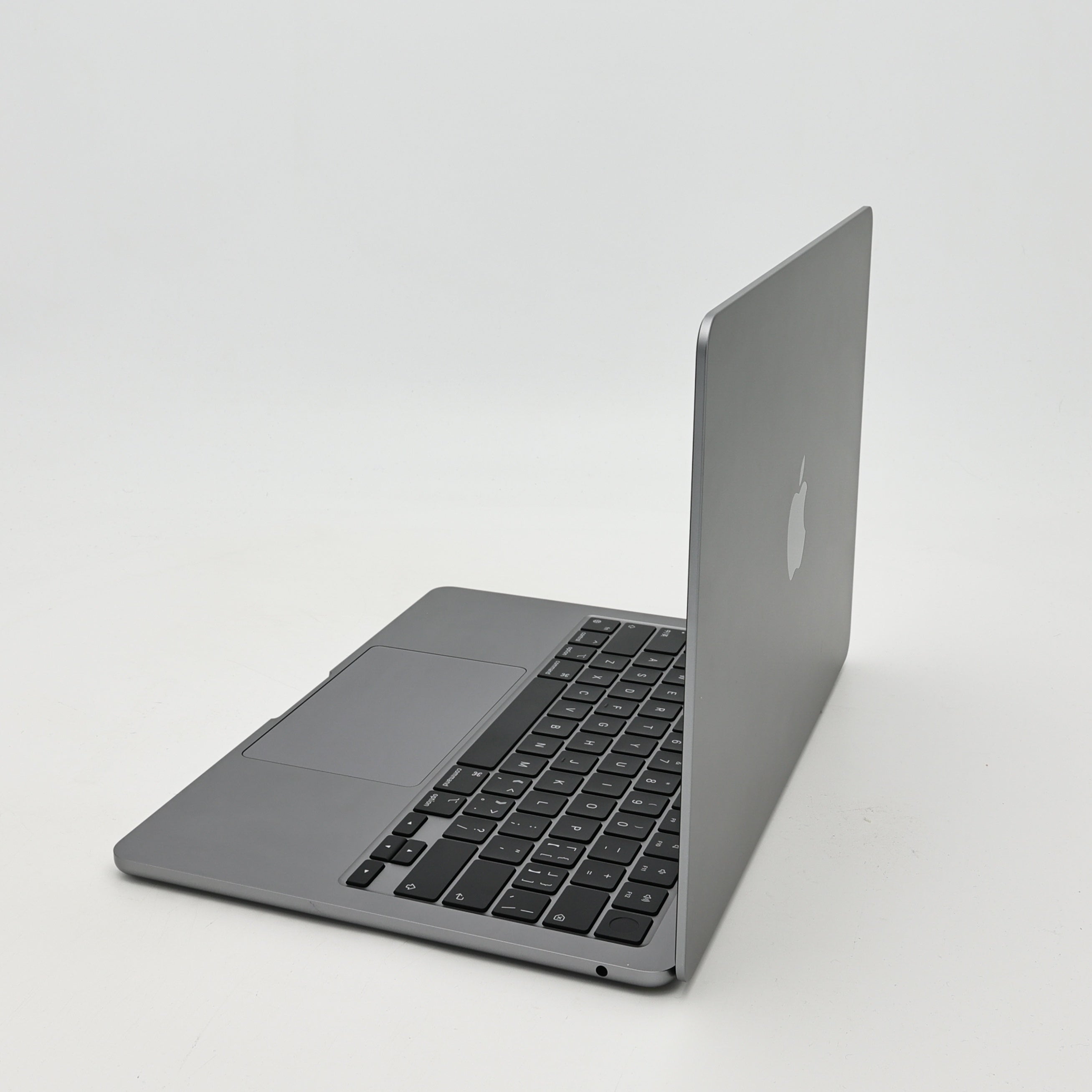 95新 Apple MacBook Air 22年 13寸 M2（8+8核） 8G RAM 256G SSD 深空灰色