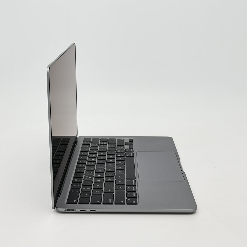 95新 Apple MacBook Air 22年 13寸 M2（8+8核） 8G RAM 256G SSD 深空灰色