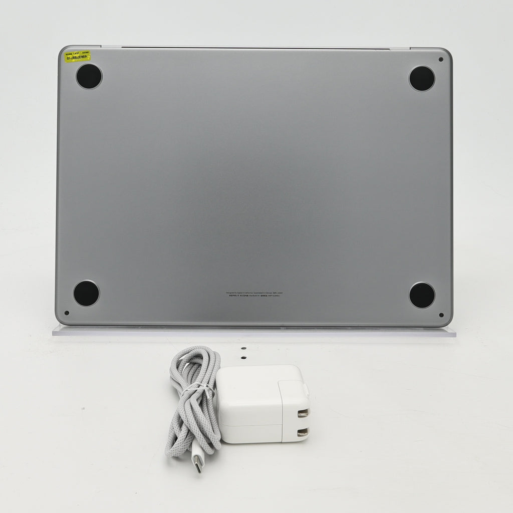 95新 Apple MacBook Air 22年 13寸 M2（8+8核） 8G RAM 256G SSD 深空灰色