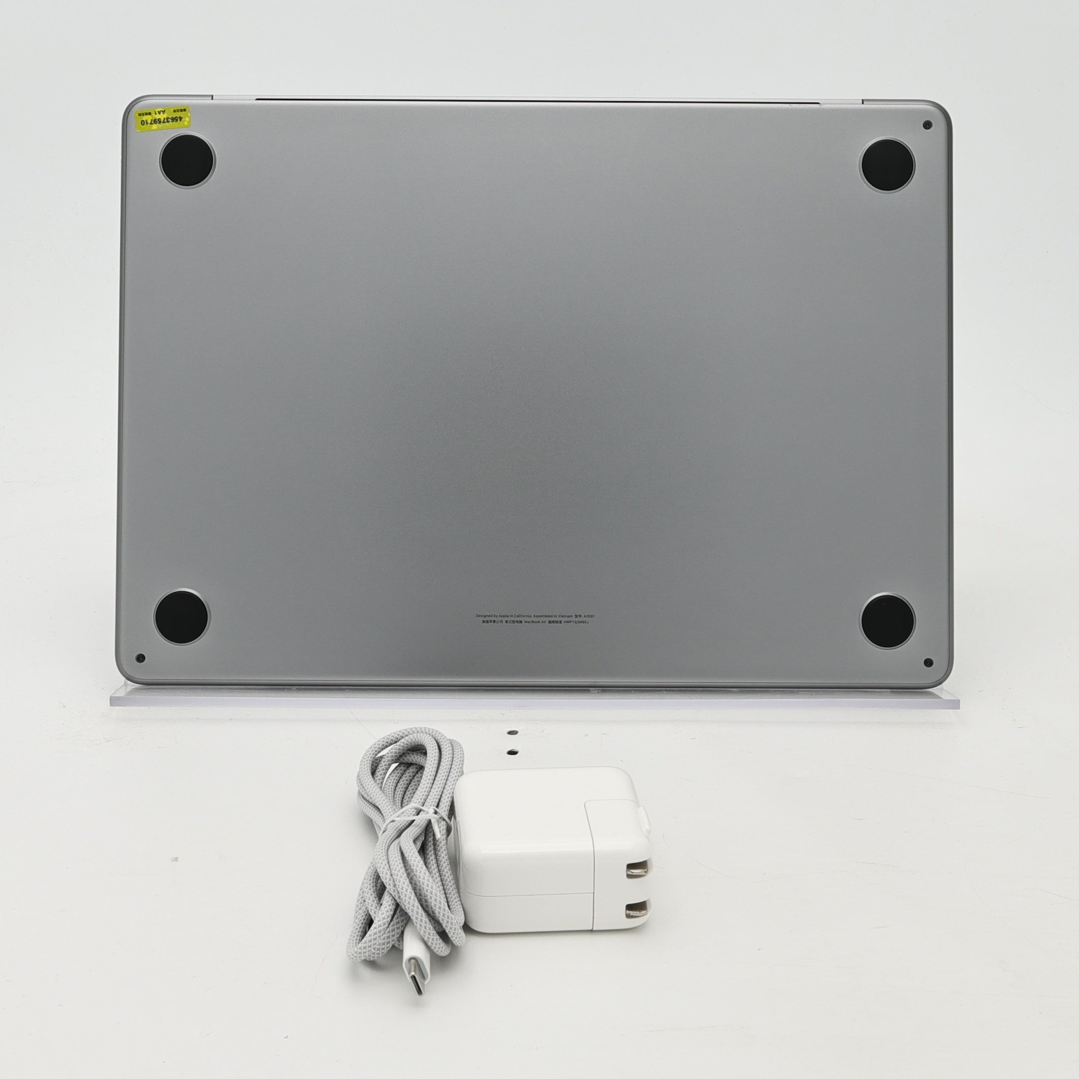 95新 Apple MacBook Air 22年 13寸 M2（8+8核） 8G RAM 256G SSD 深空灰色