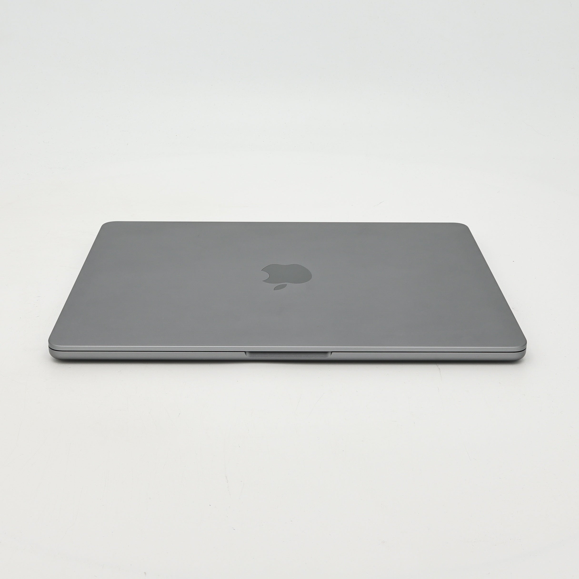 95新 Apple MacBook Air 22年 13寸 M2（8+8核） 8G RAM 256G SSD 深空灰色
