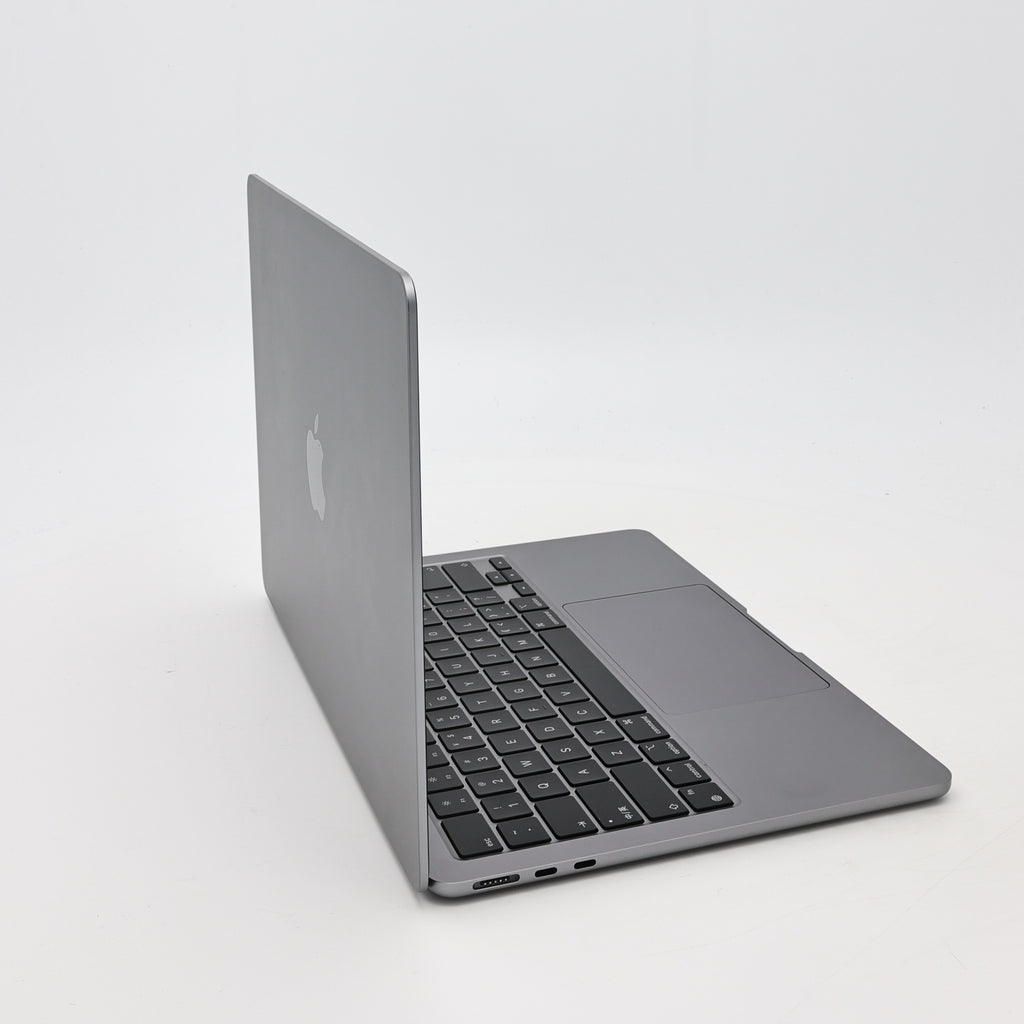 95新 Apple MacBook Air 22年 13寸 M2（8+8核） 8G RAM 256G SSD 深空灰色