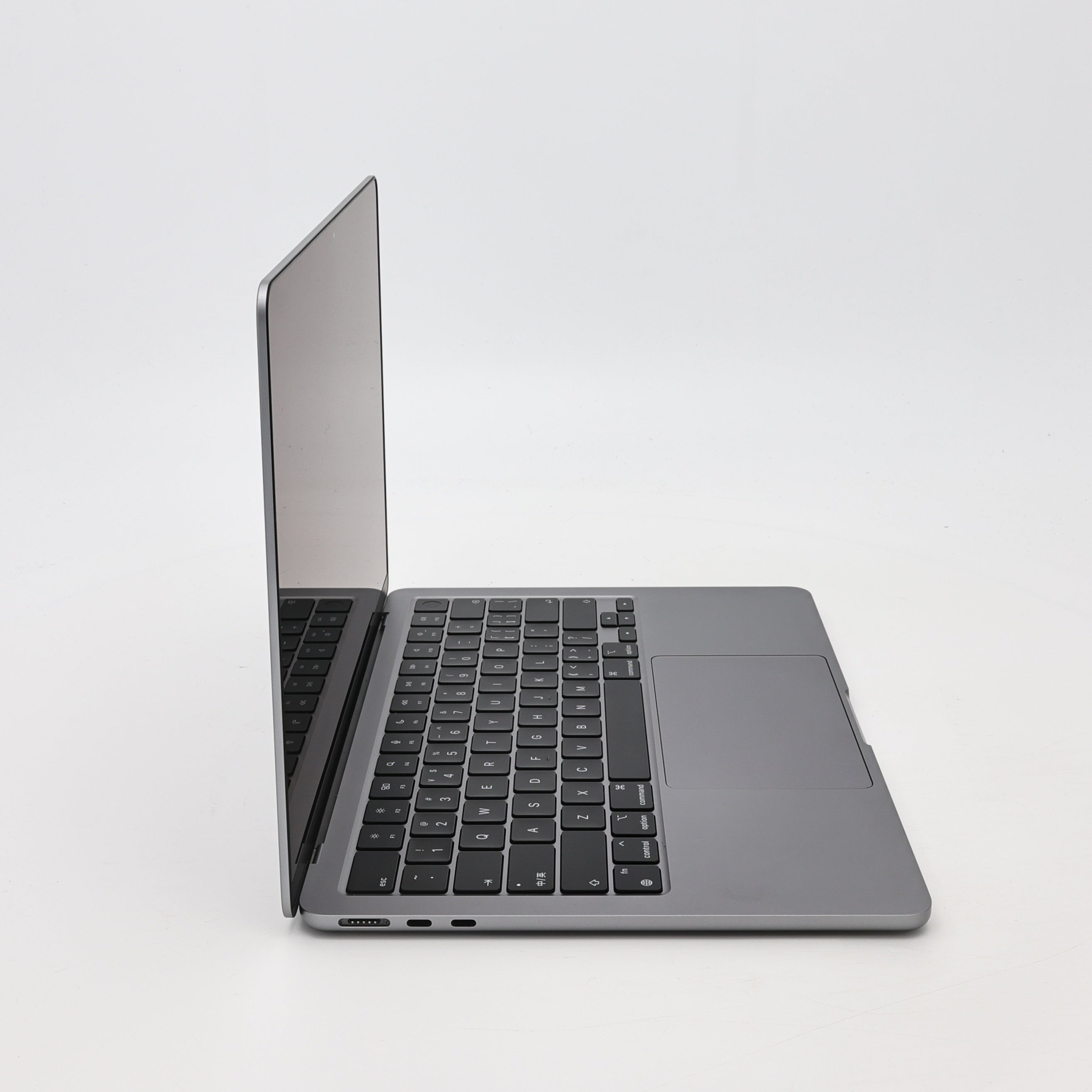 95新 Apple MacBook Air 22年 13寸 M2（8+8核） 8G RAM 256G SSD 深空灰色