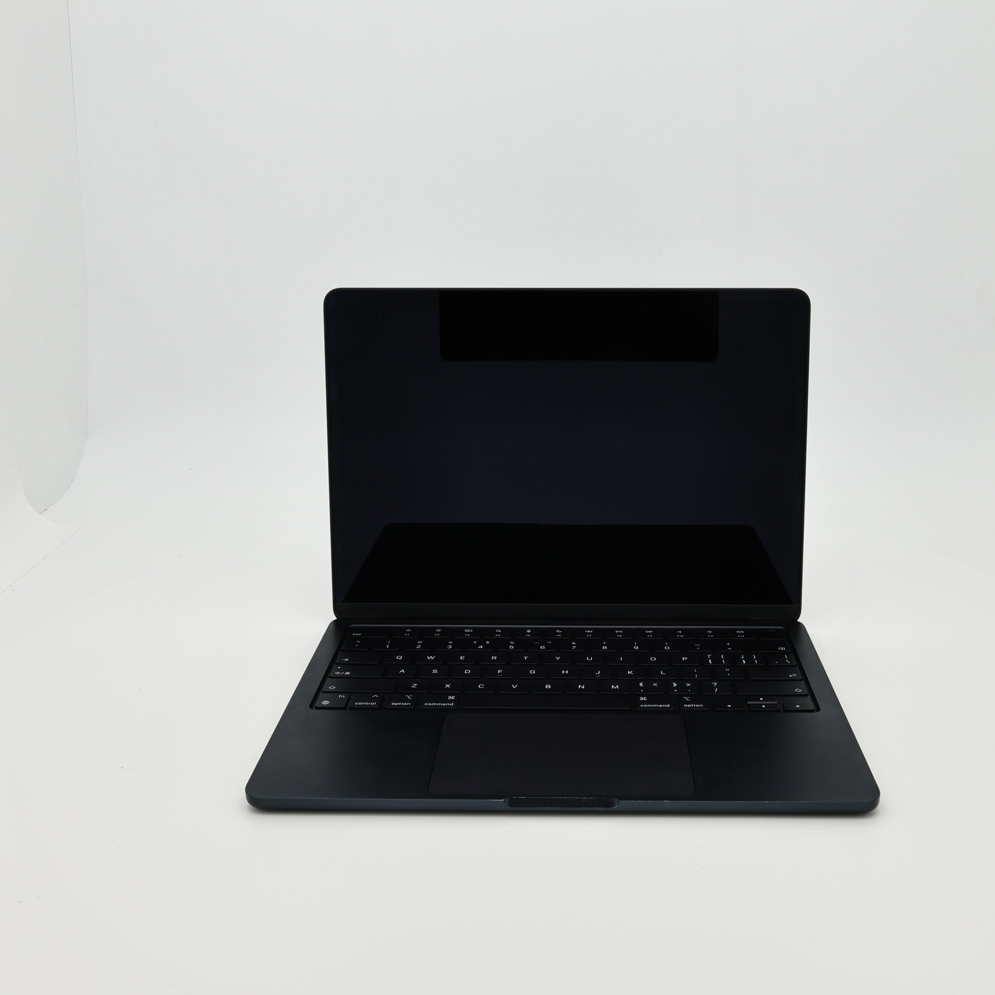 95新 Apple MacBook Air 22年 13寸 M2（8+8核） 8G RAM 256G SSD 午夜色