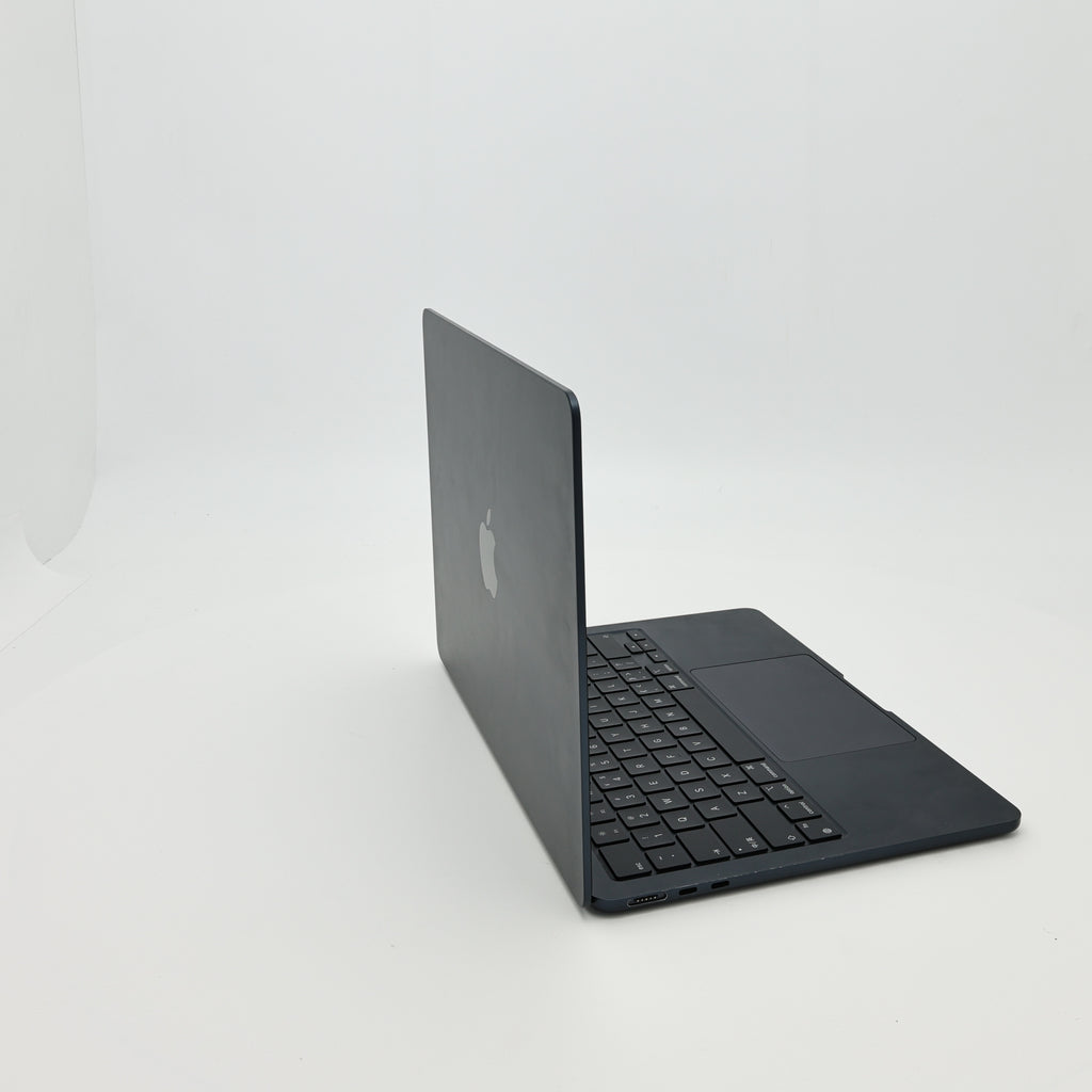 95新 Apple MacBook Air 22年 13寸 M2（8+8核） 8G RAM 256G SSD 午夜色