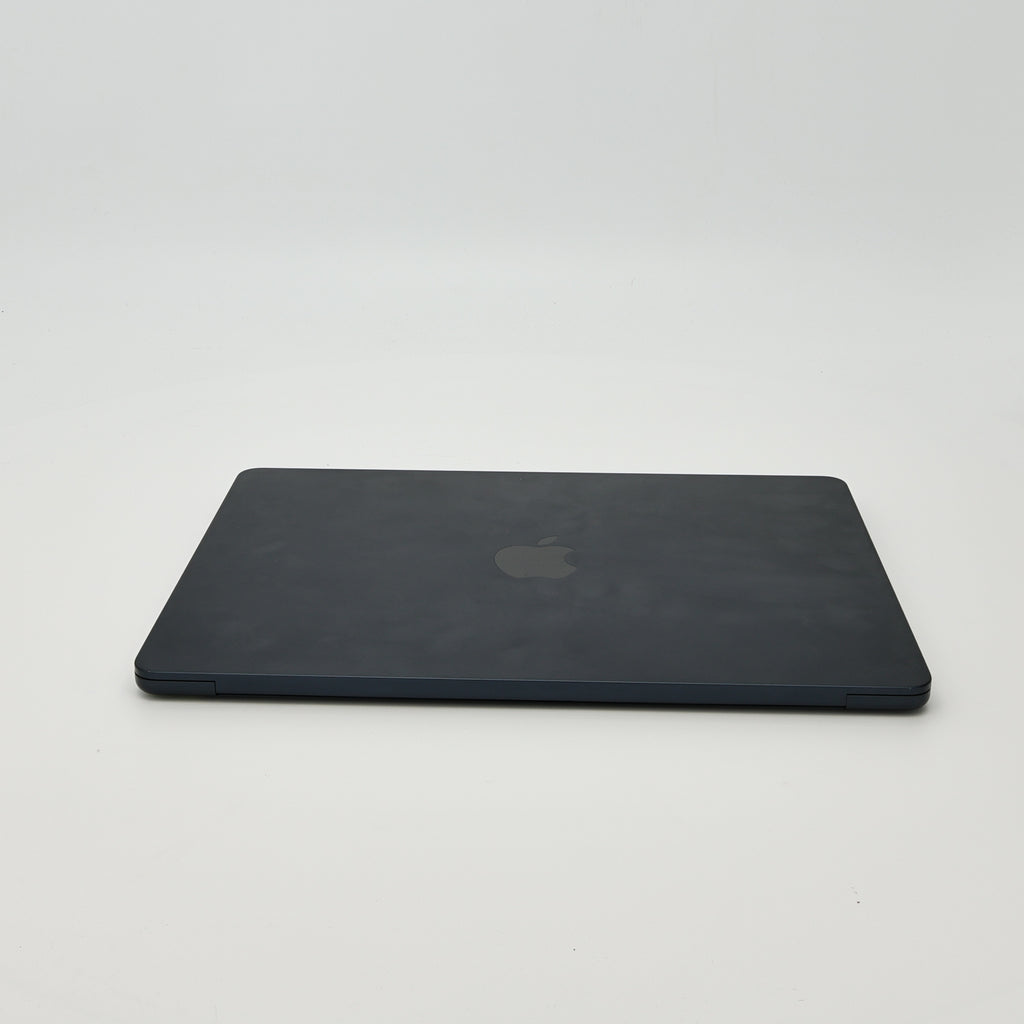 95新 Apple MacBook Air 22年 13寸 M2（8+8核） 8G RAM 256G SSD 午夜色