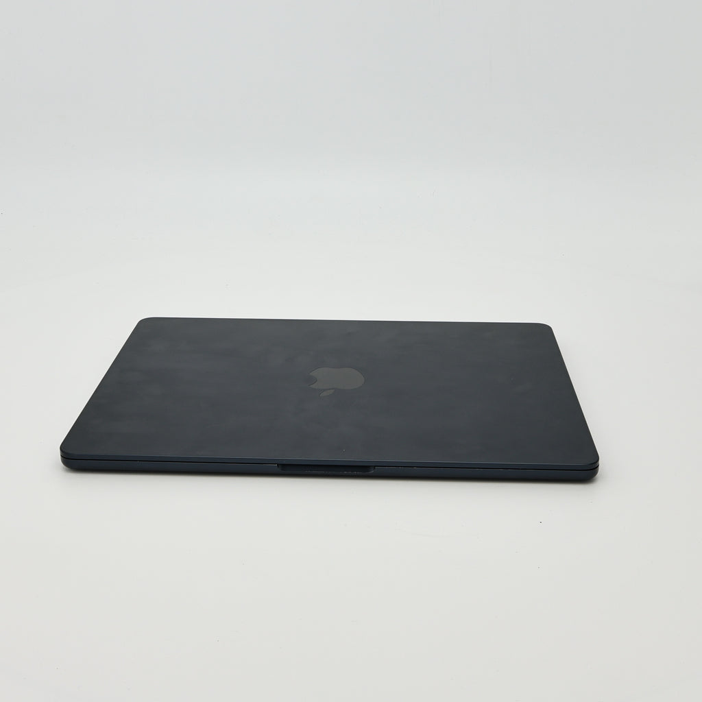 95新 Apple MacBook Air 22年 13寸 M2（8+8核） 8G RAM 256G SSD 午夜色