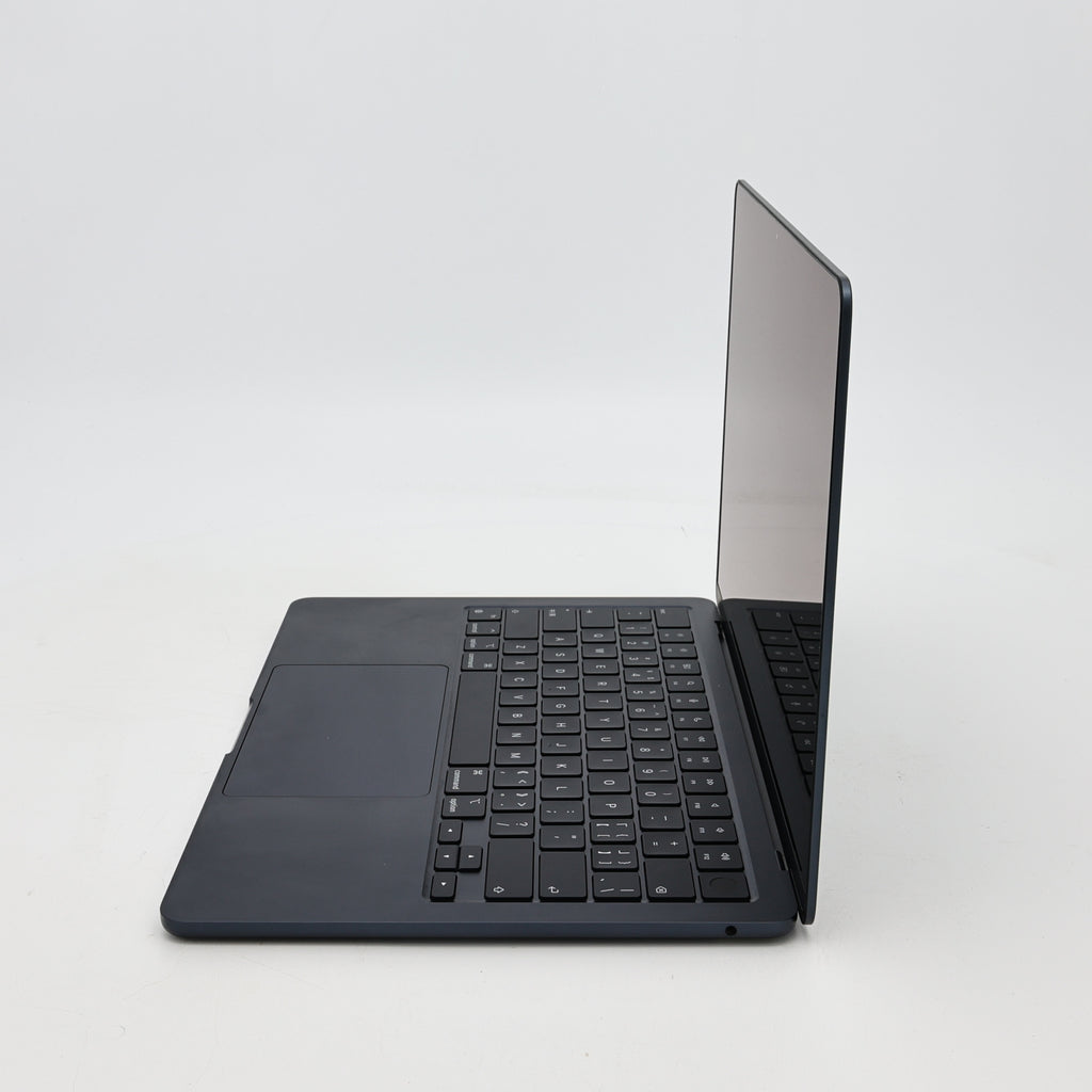 95新 Apple MacBook Air 22年 13寸 M2（8+8核） 8G RAM 256G SSD 午夜色