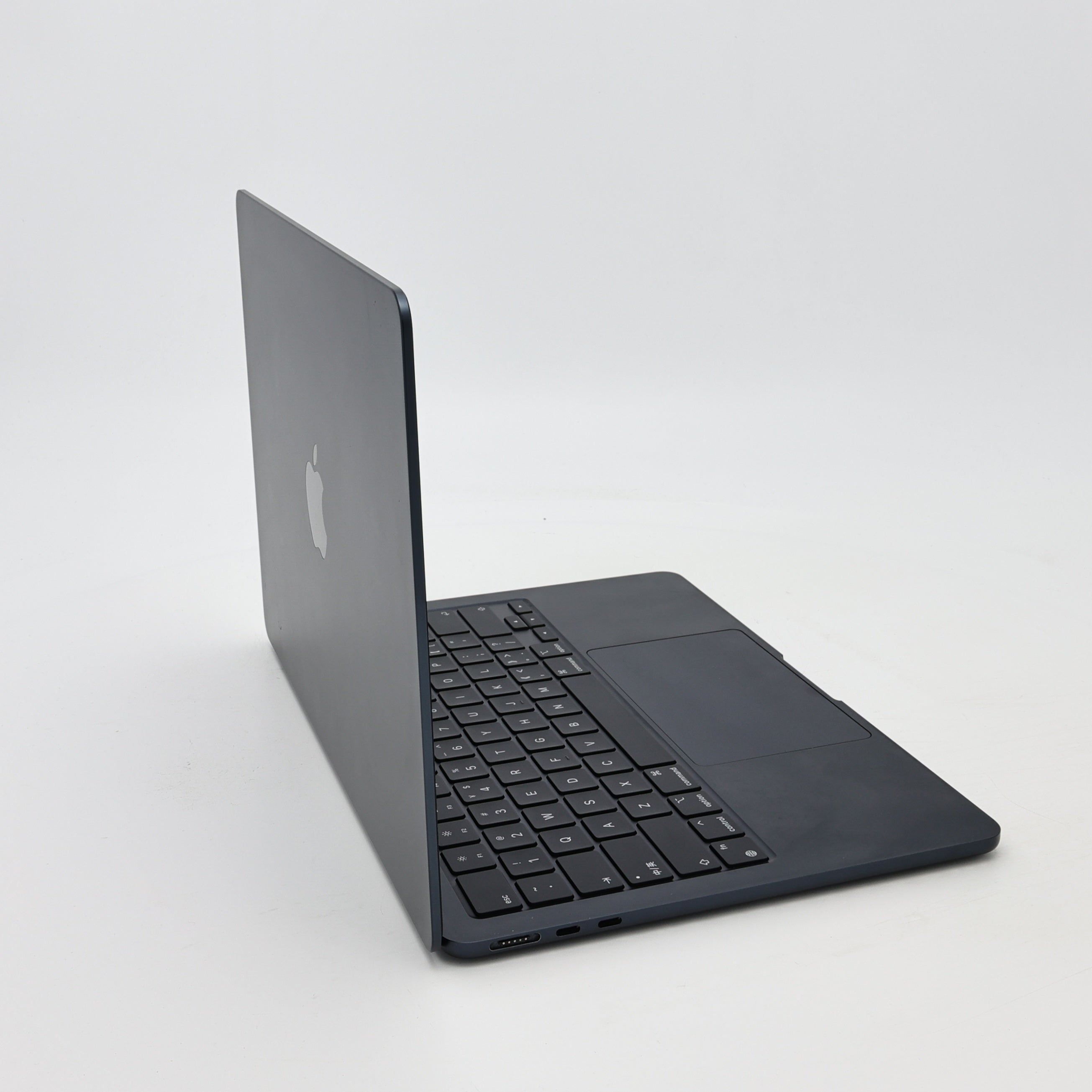95新 Apple MacBook Air 22年 13寸 M2（8+8核） 8G RAM 256G SSD 午夜色