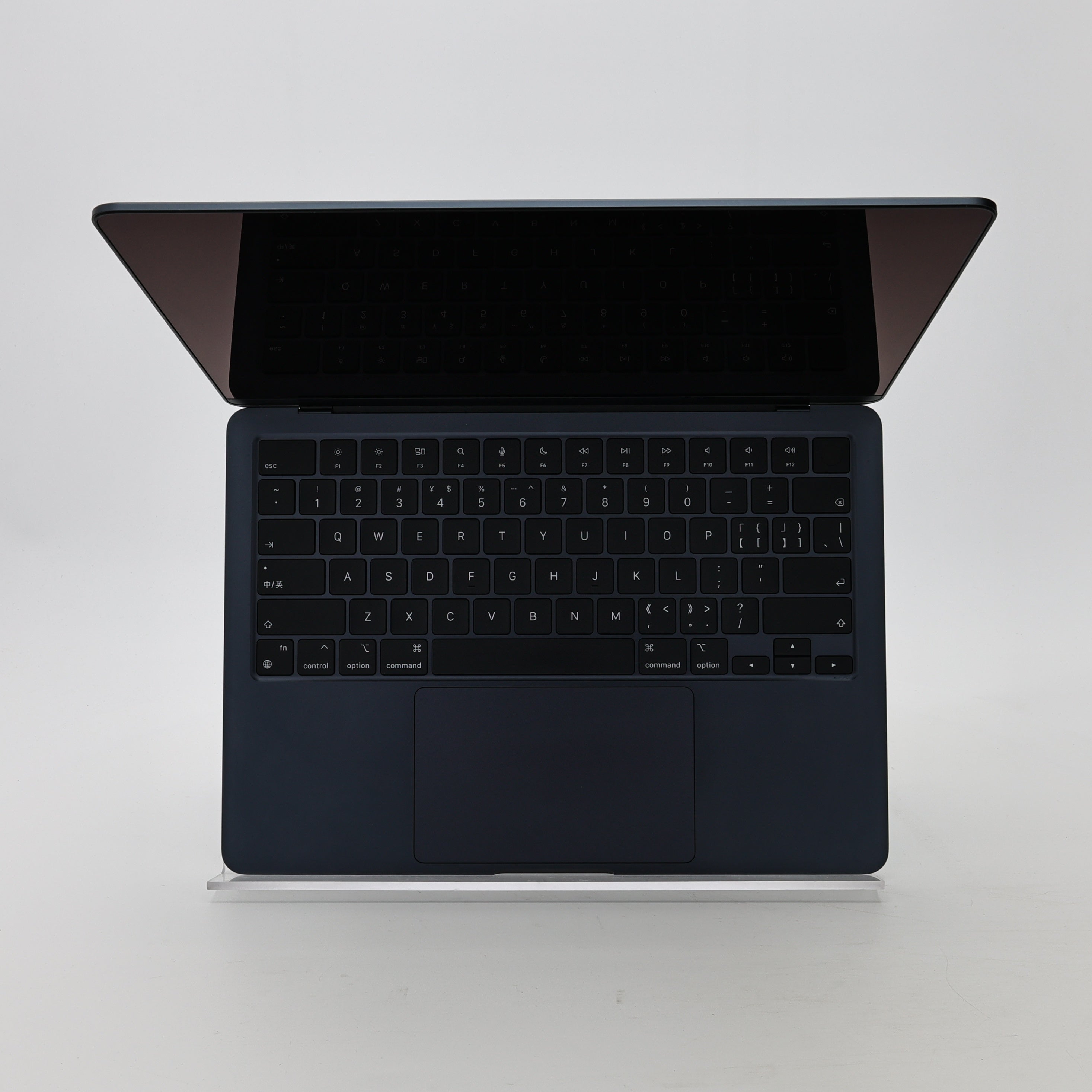 95新 Apple MacBook Air 22年 13寸 M2（8+8核） 8G RAM 256G SSD 午夜色