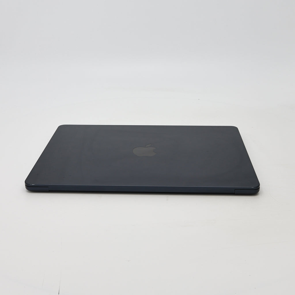 95新 Apple MacBook Air 22年 13寸 M2（8+8核） 8G RAM 256G SSD 午夜色
