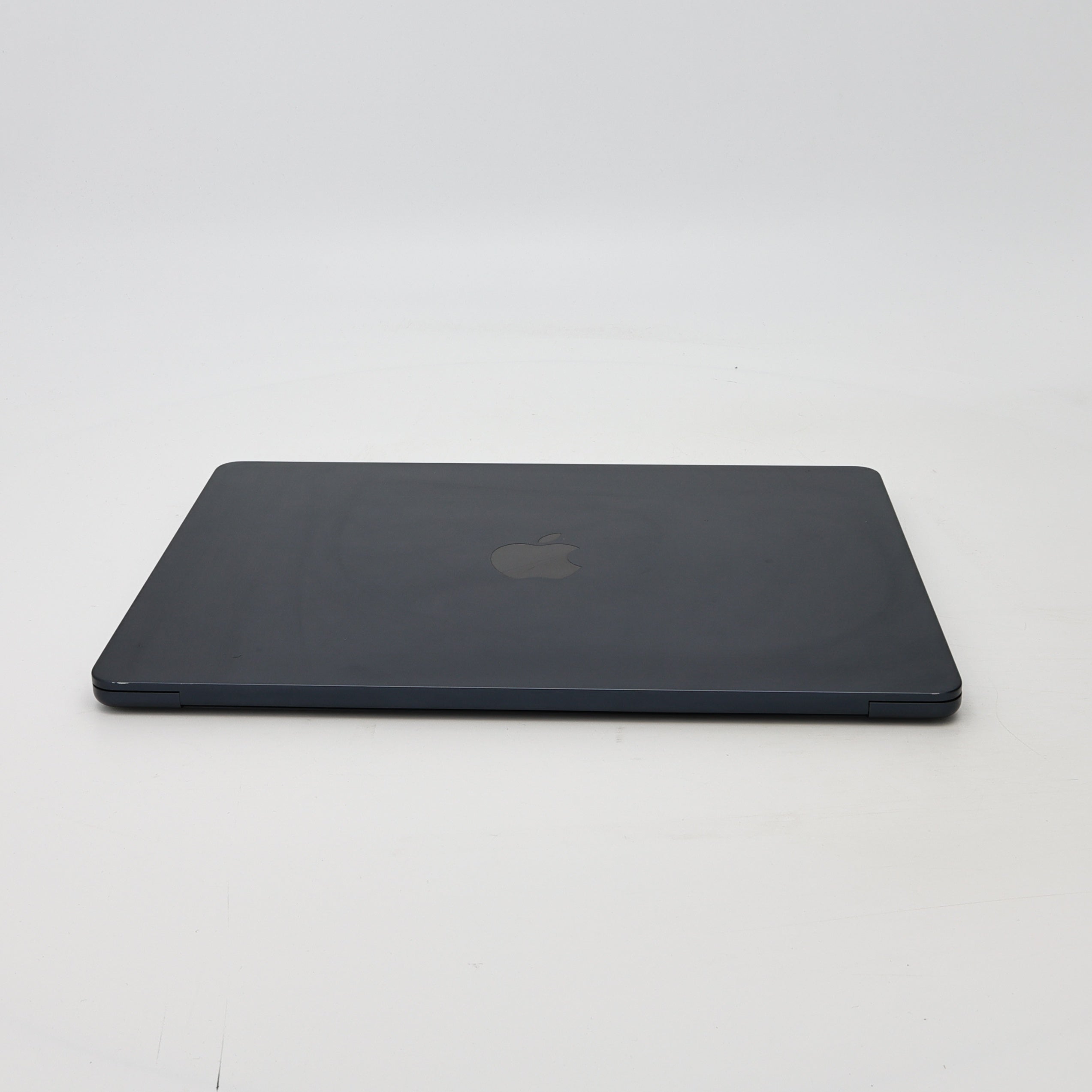 95新 Apple MacBook Air 22年 13寸 M2（8+8核） 8G RAM 256G SSD 午夜色