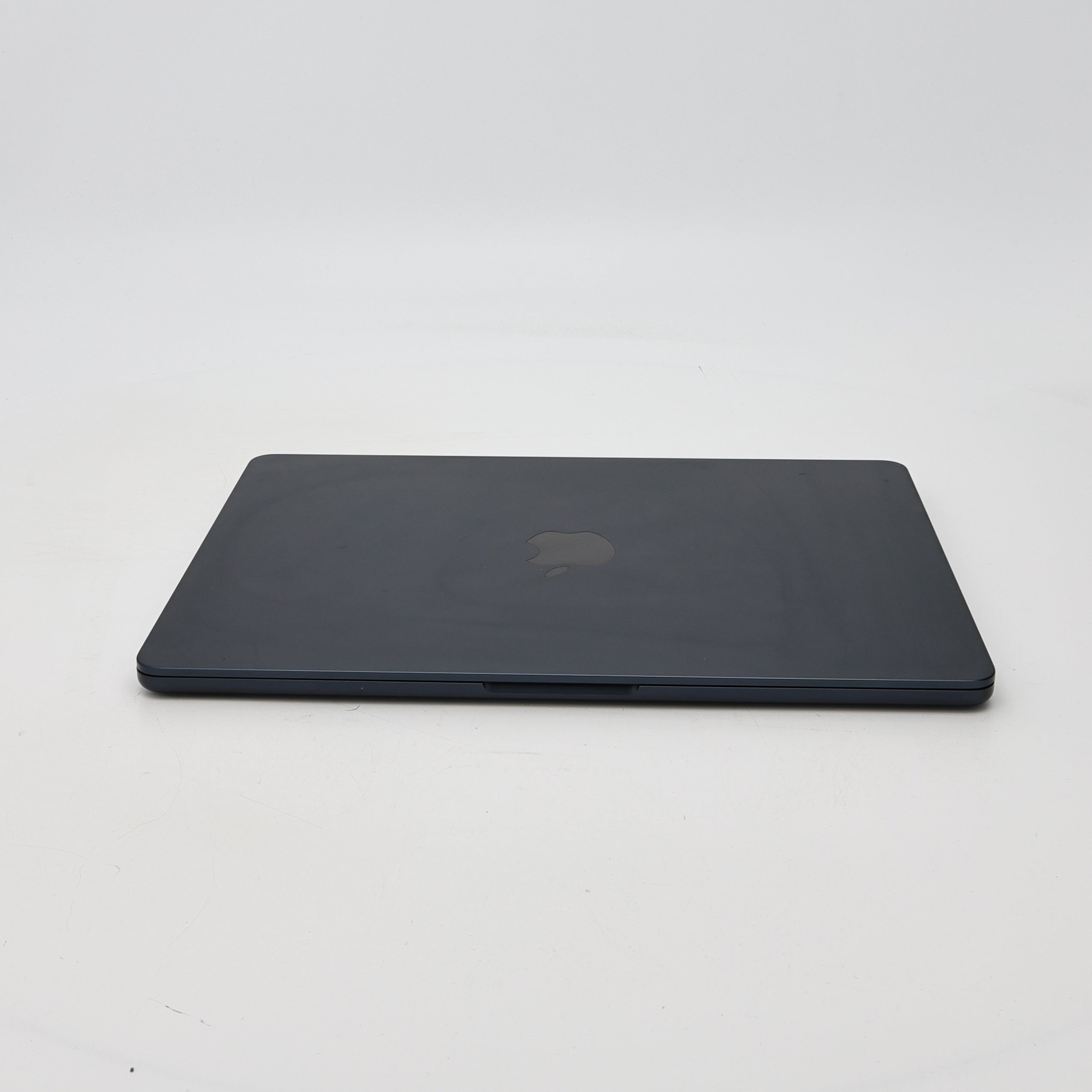 95新 Apple MacBook Air 22年 13寸 M2（8+8核） 8G RAM 256G SSD 午夜色