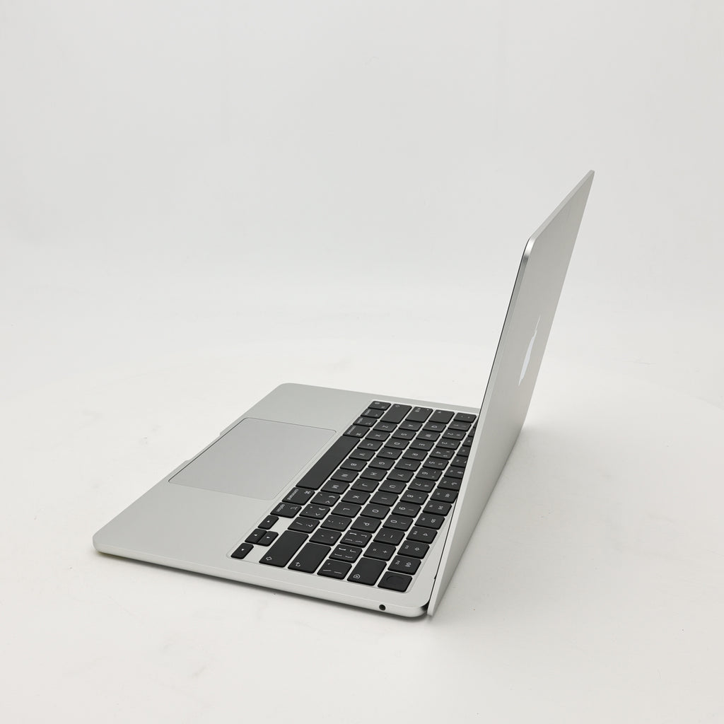 99新 Apple MacBook Air 22年 13寸 M2（8+8核） 8G RAM 256G SSD 銀色