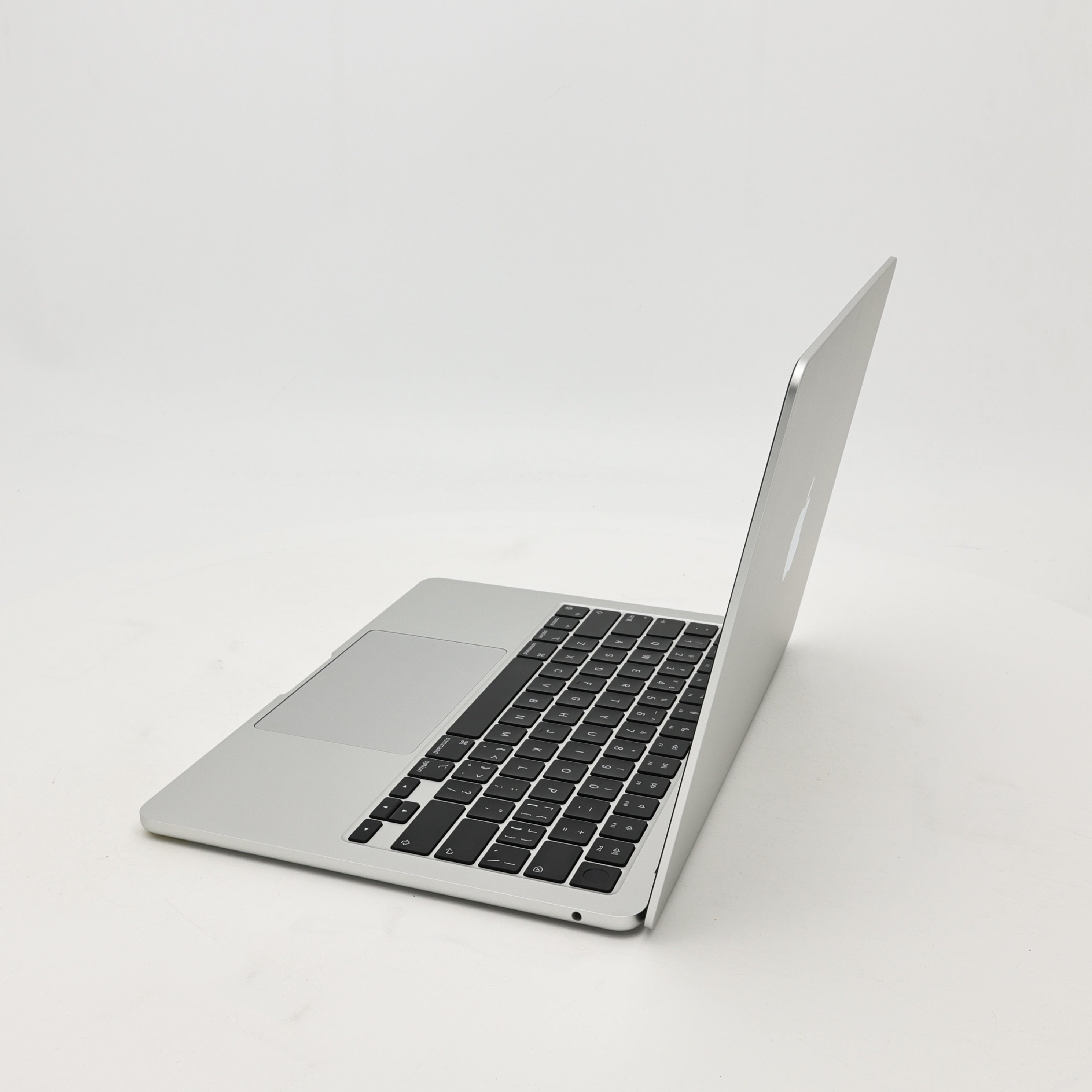99新 Apple MacBook Air 22年 13寸 M2（8+8核） 8G RAM 256G SSD 銀色