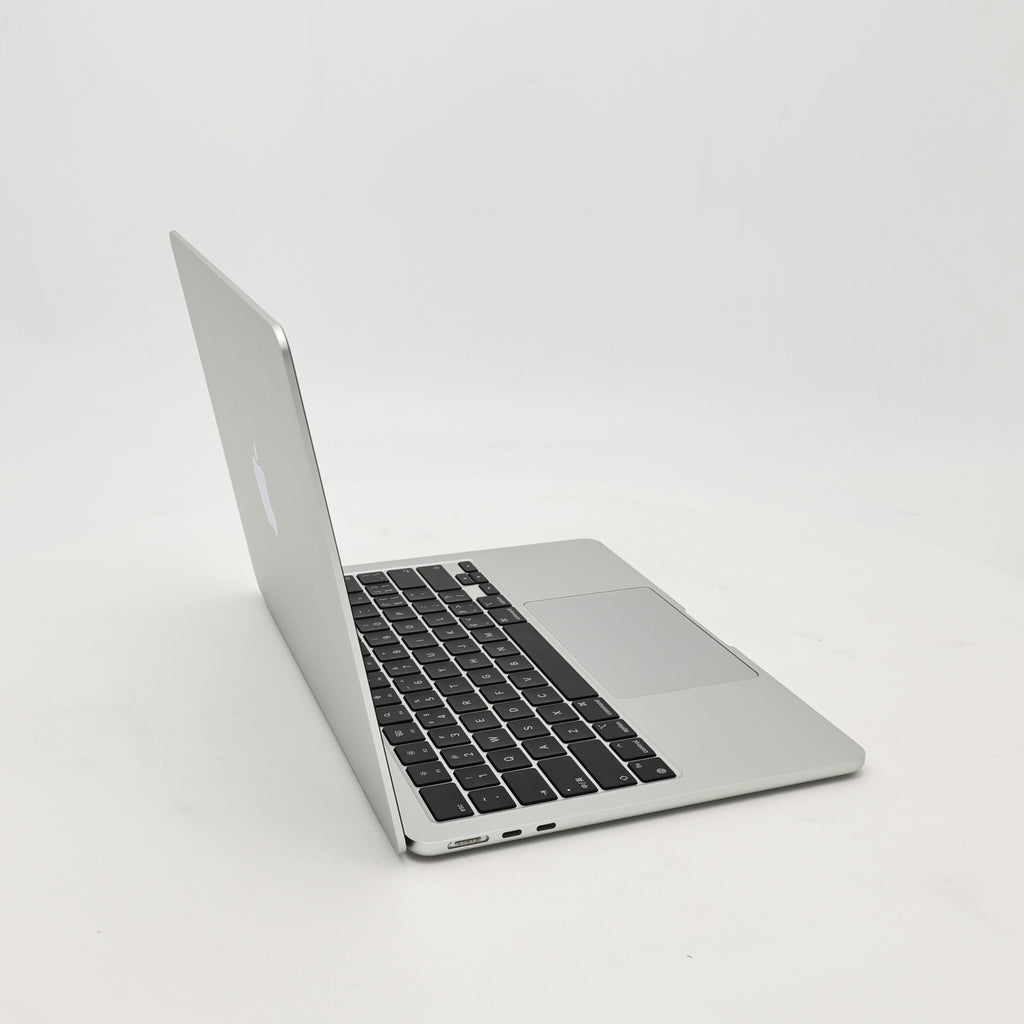 99新 Apple MacBook Air 22年 13寸 M2（8+8核） 8G RAM 256G SSD 銀色