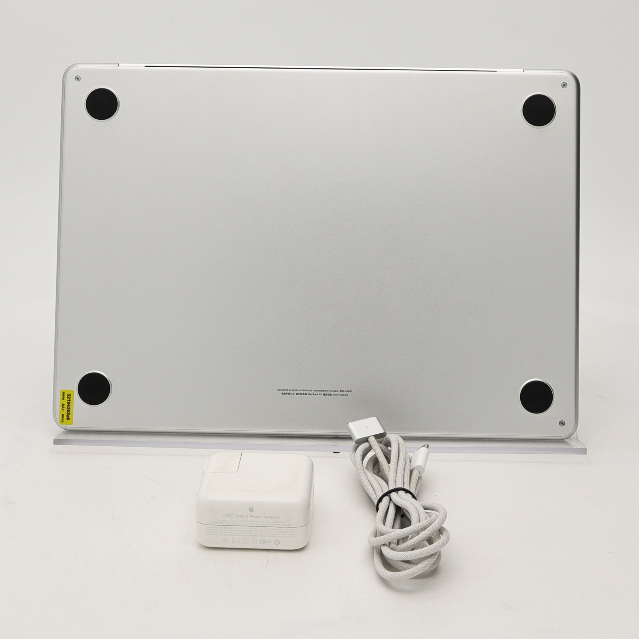99新 Apple MacBook Air 22年 13寸 M2（8+8核） 8G RAM 256G SSD 銀色