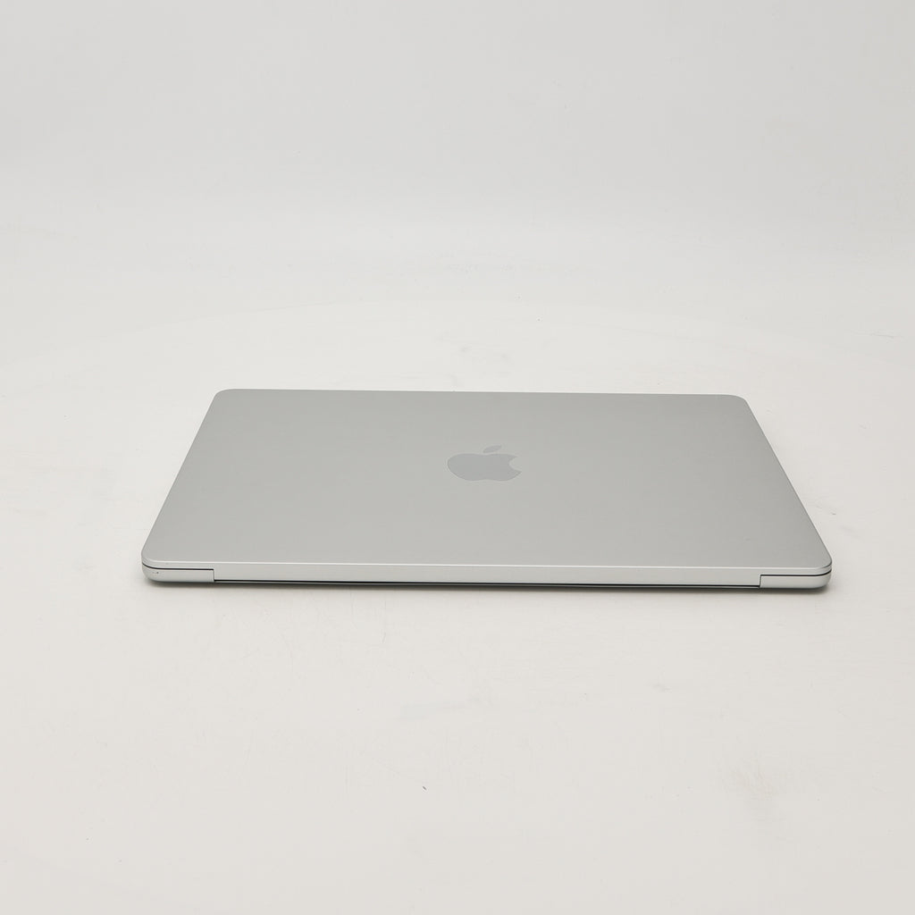 99新 Apple MacBook Air 22年 13寸 M2（8+8核） 8G RAM 256G SSD 銀色