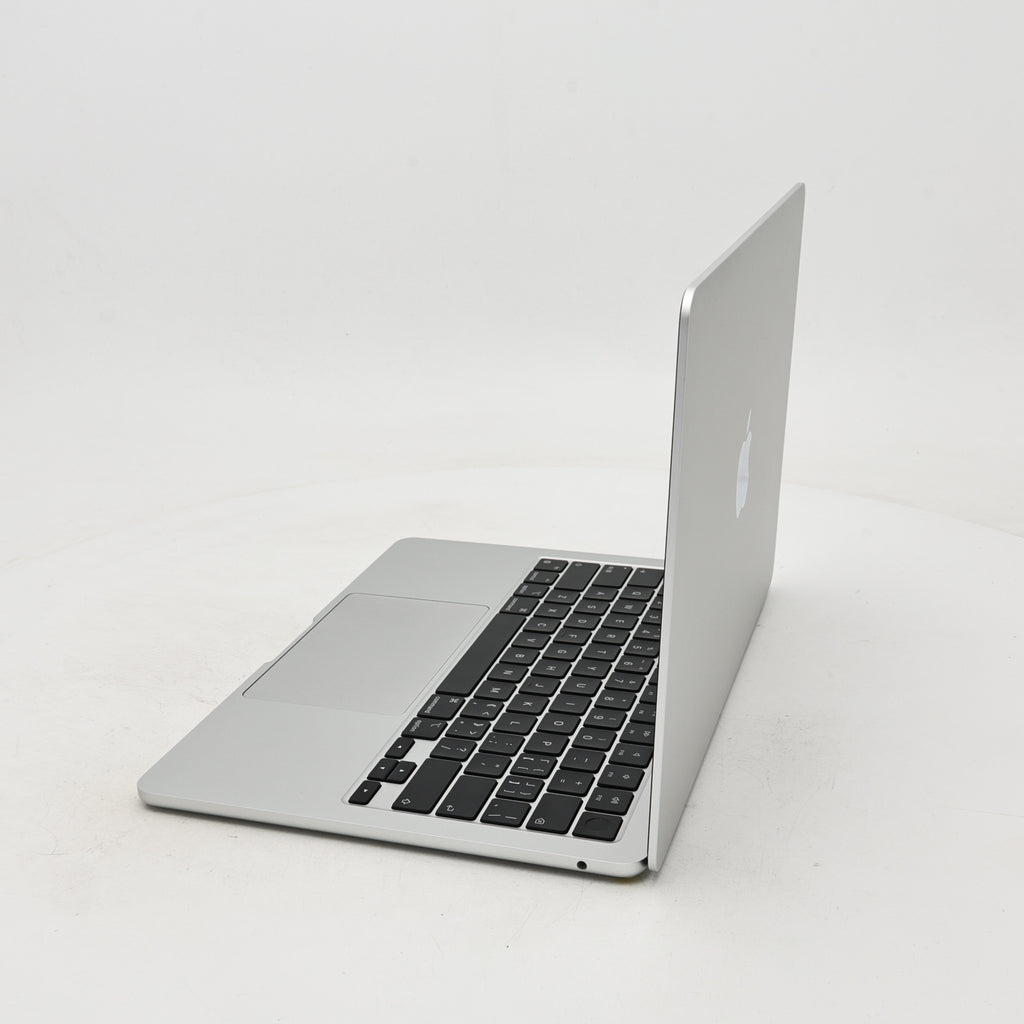 95新 Apple MacBook Air 24年 13寸 M3（8+8核） 8G RAM 256G SSD 銀色