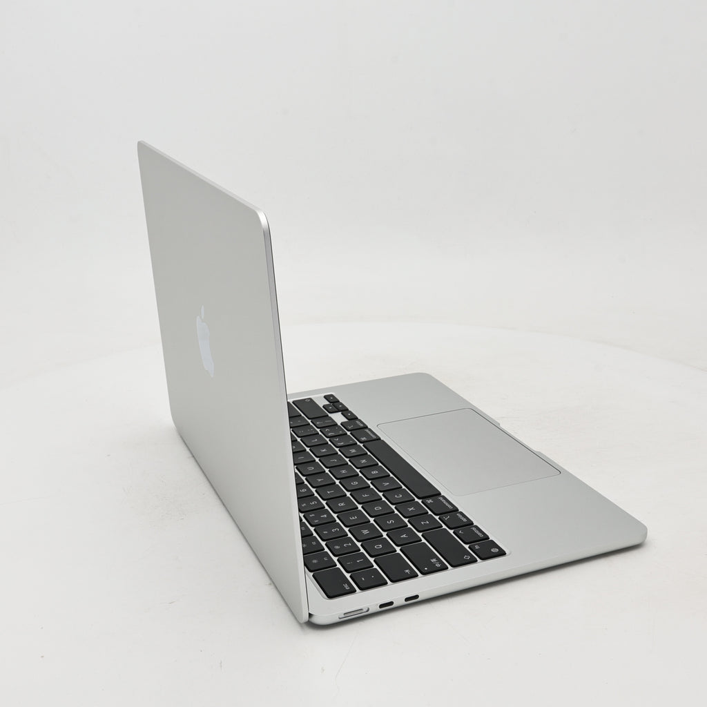 95新 Apple MacBook Air 24年 13寸 M3（8+8核） 8G RAM 256G SSD 銀色