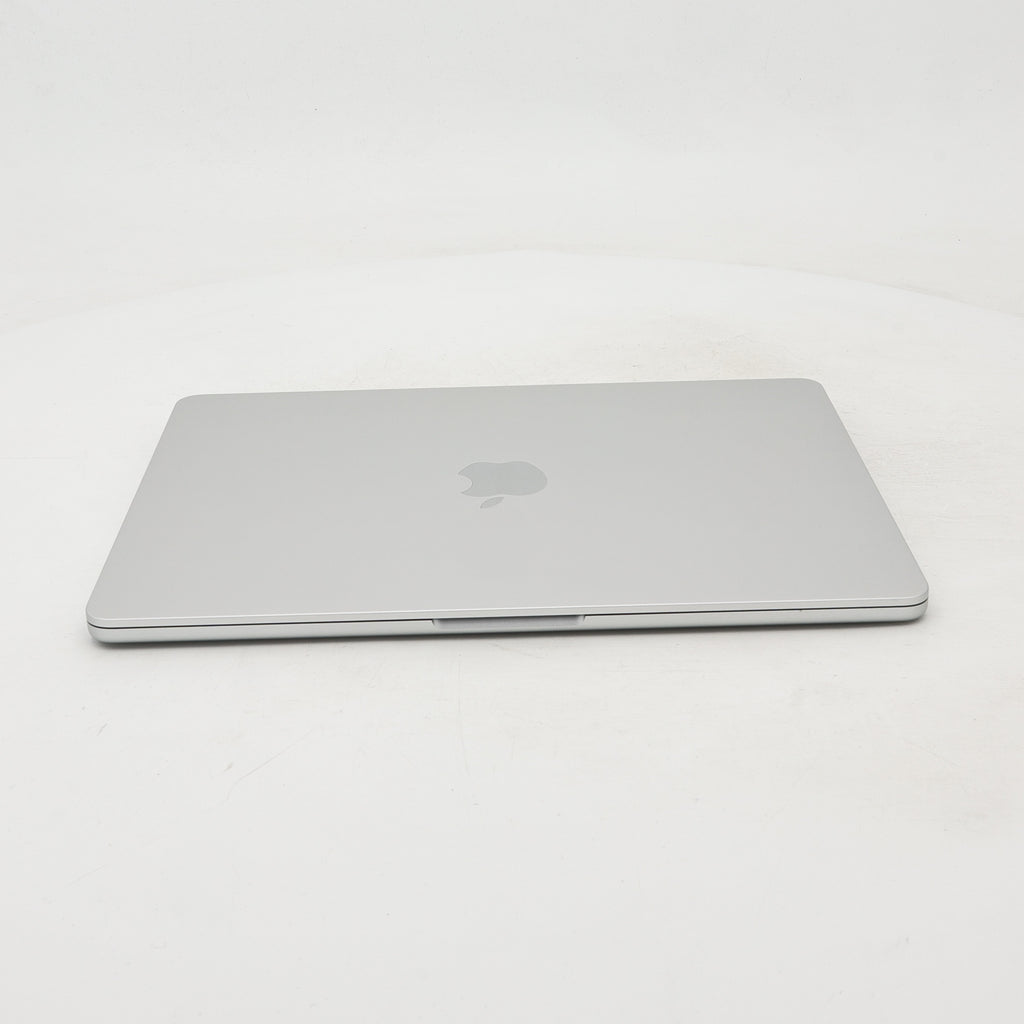 95新 Apple MacBook Air 24年 13寸 M3（8+8核） 8G RAM 256G SSD 銀色