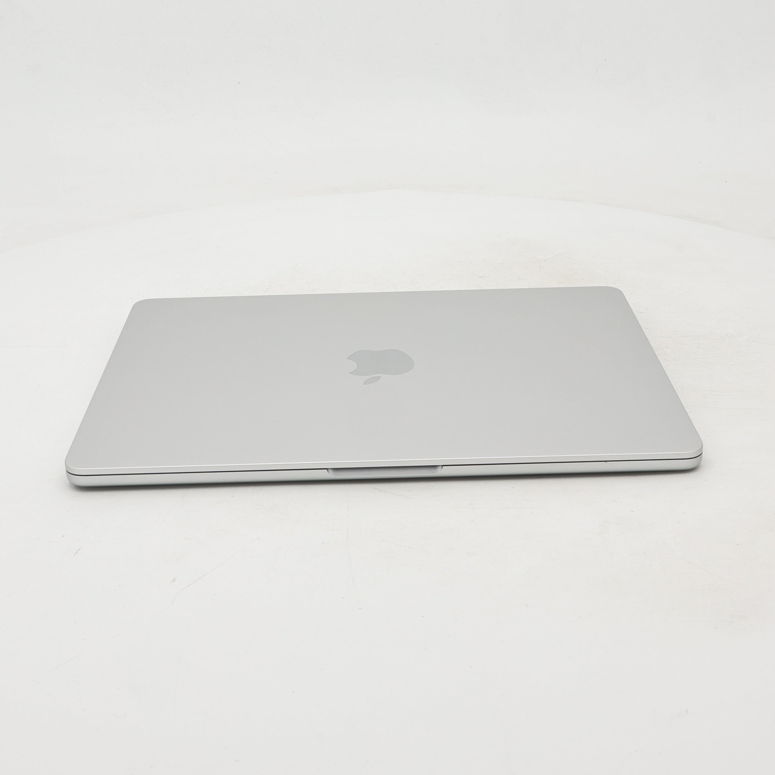 95新 Apple MacBook Air 24年 13寸 M3（8+8核） 8G RAM 256G SSD 銀色