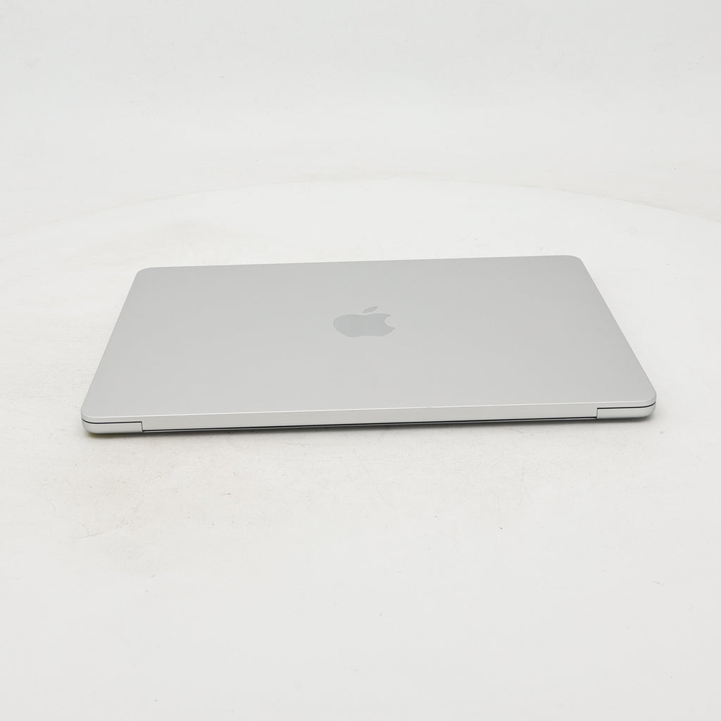 95新 Apple MacBook Air 24年 13寸 M3（8+8核） 8G RAM 256G SSD 銀色