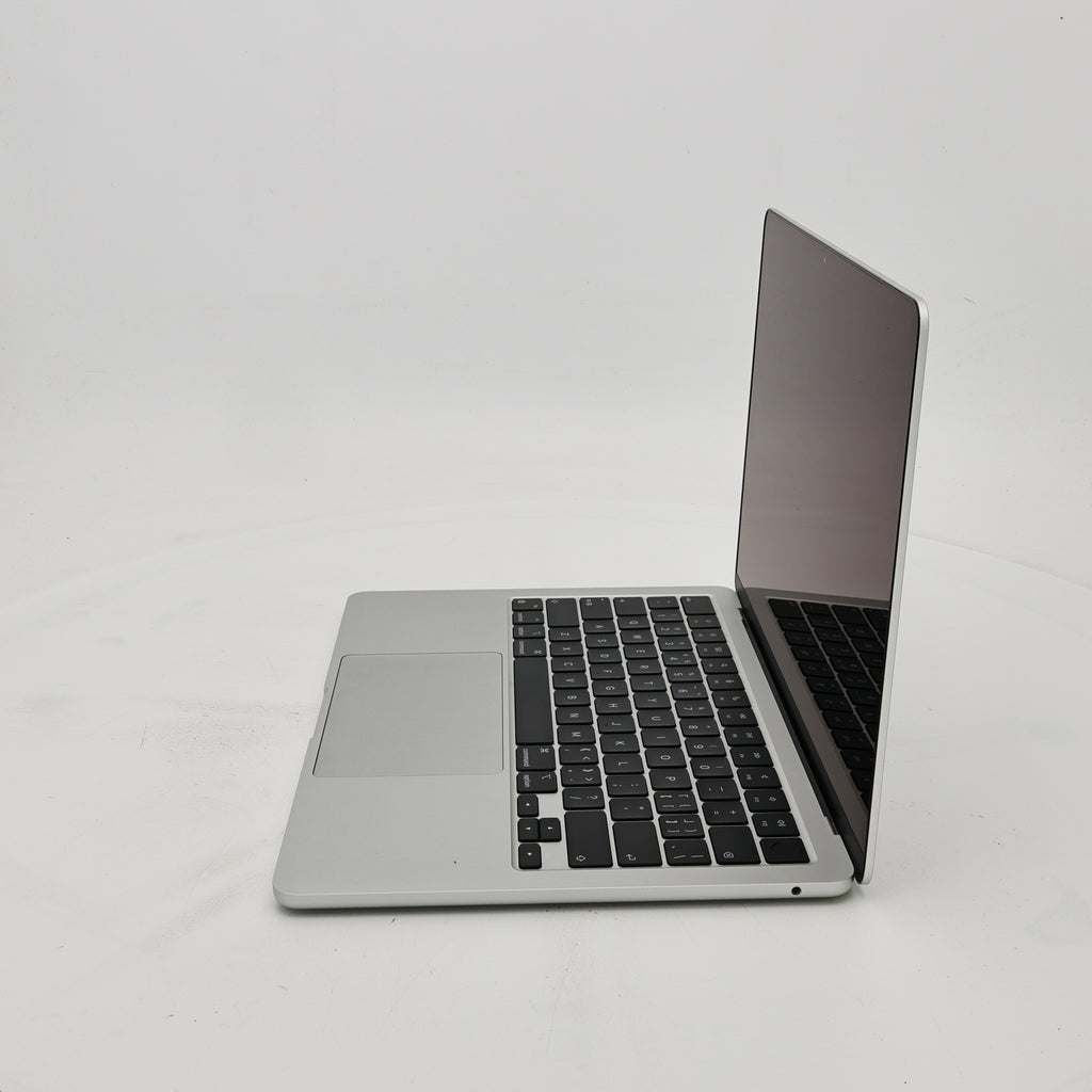 95新 Apple MacBook Air 22年 13寸 M2（8+8核） 8G RAM 256G SSD 銀色