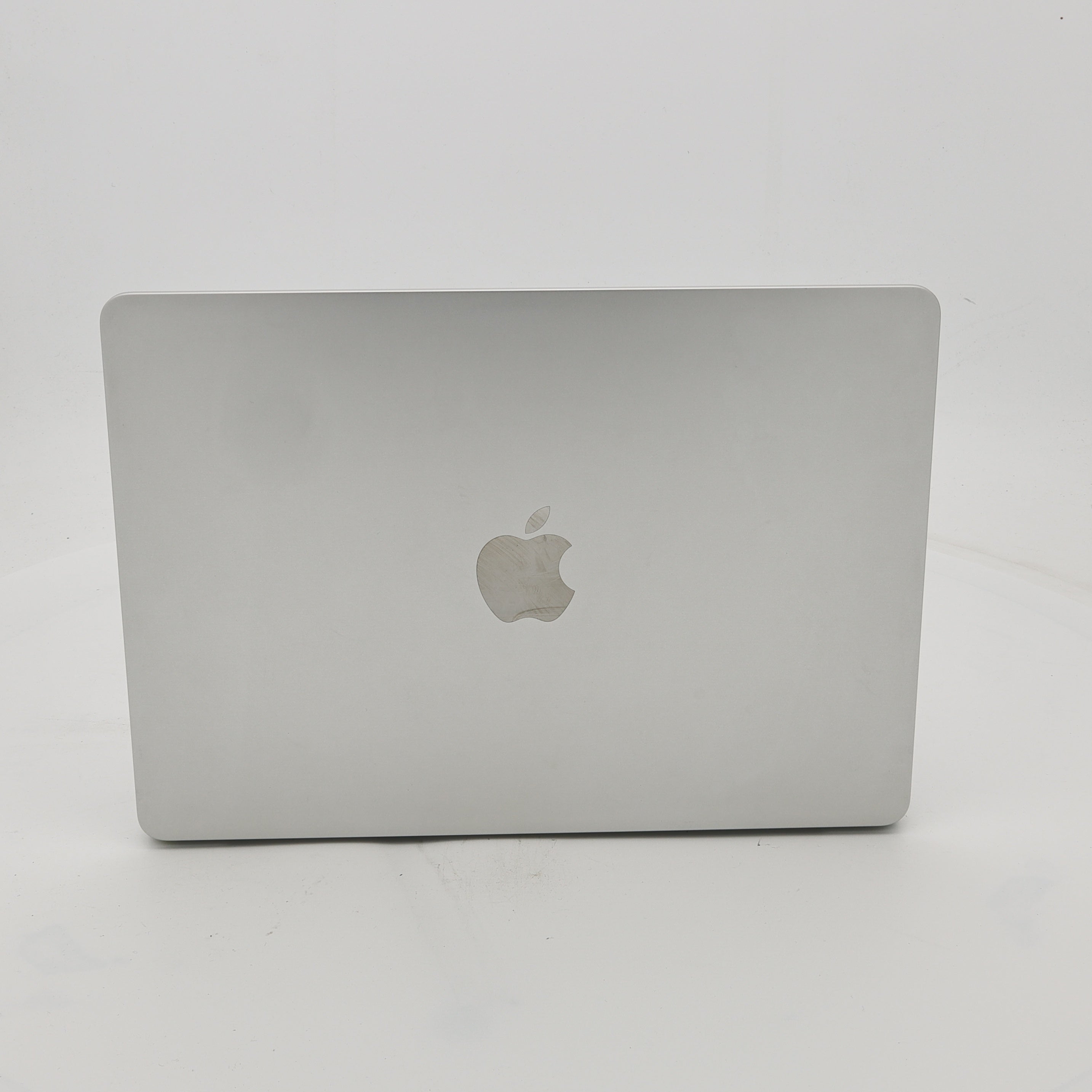 95新 Apple MacBook Air 22年 13寸 M2（8+8核） 8G RAM 256G SSD 銀色
