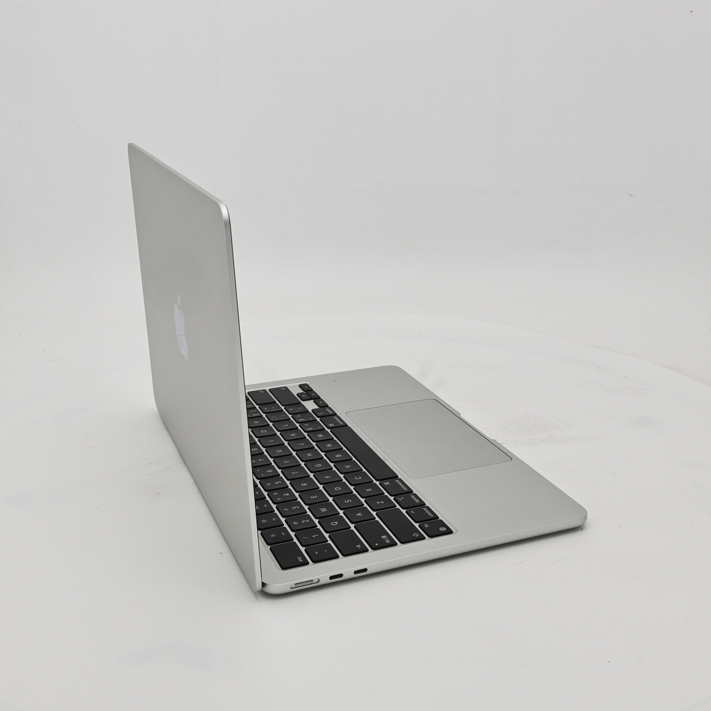 95新 Apple MacBook Air 22年 13寸 M2（8+8核） 8G RAM 256G SSD 銀色