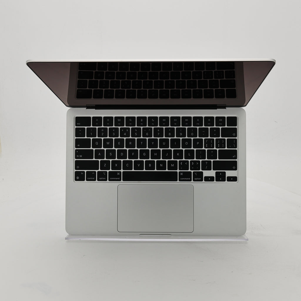 95新 Apple MacBook Air 22年 13寸 M2（8+8核） 8G RAM 256G SSD 銀色