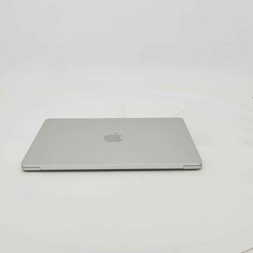 95新 Apple MacBook Air 22年 13寸 M2（8+8核） 8G RAM 256G SSD 銀色
