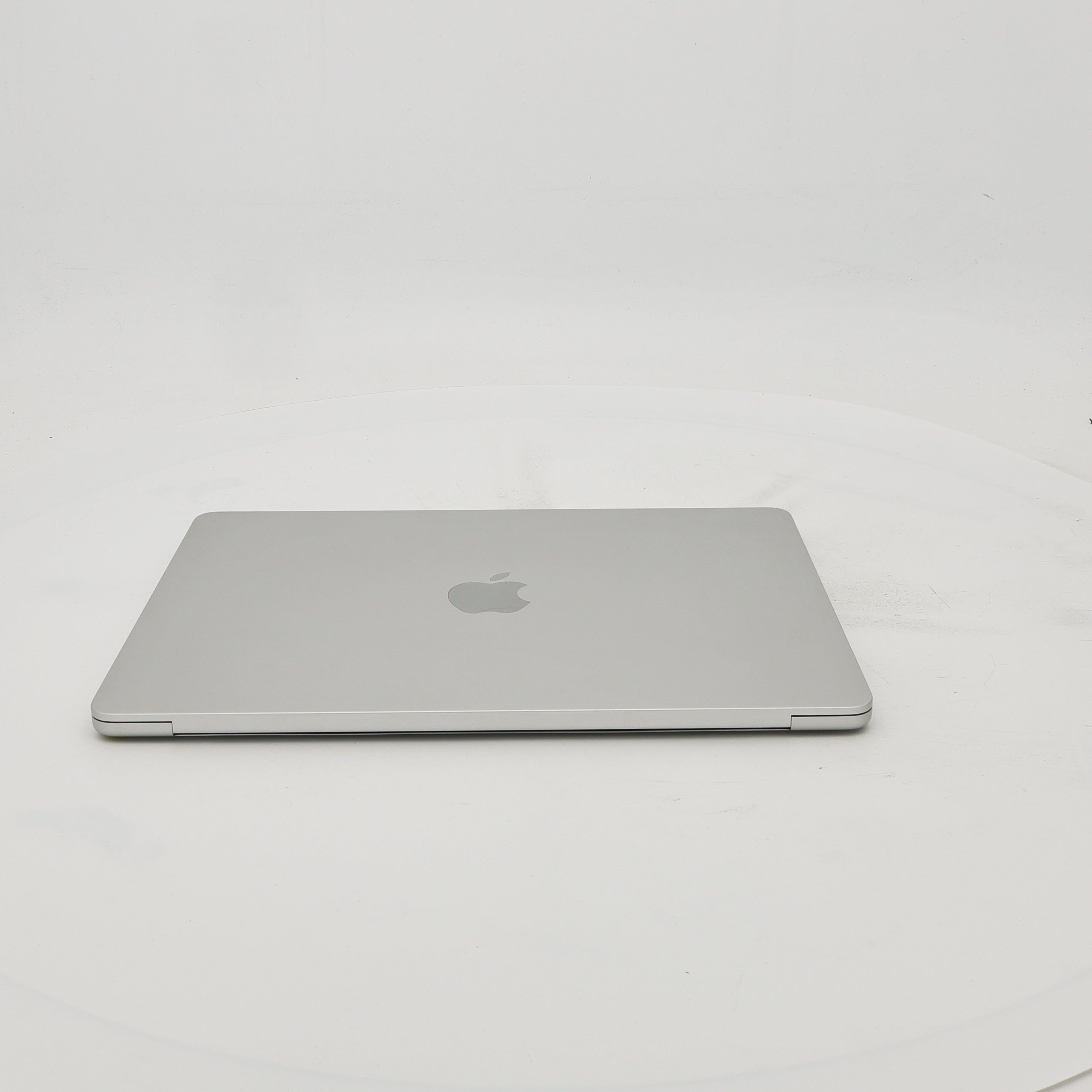 95新 Apple MacBook Air 22年 13寸 M2（8+8核） 8G RAM 256G SSD 銀色