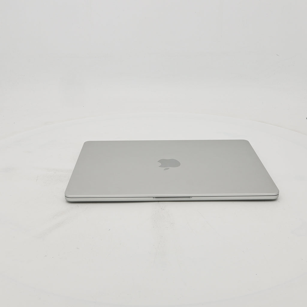 95新 Apple MacBook Air 22年 13寸 M2（8+8核） 8G RAM 256G SSD 銀色