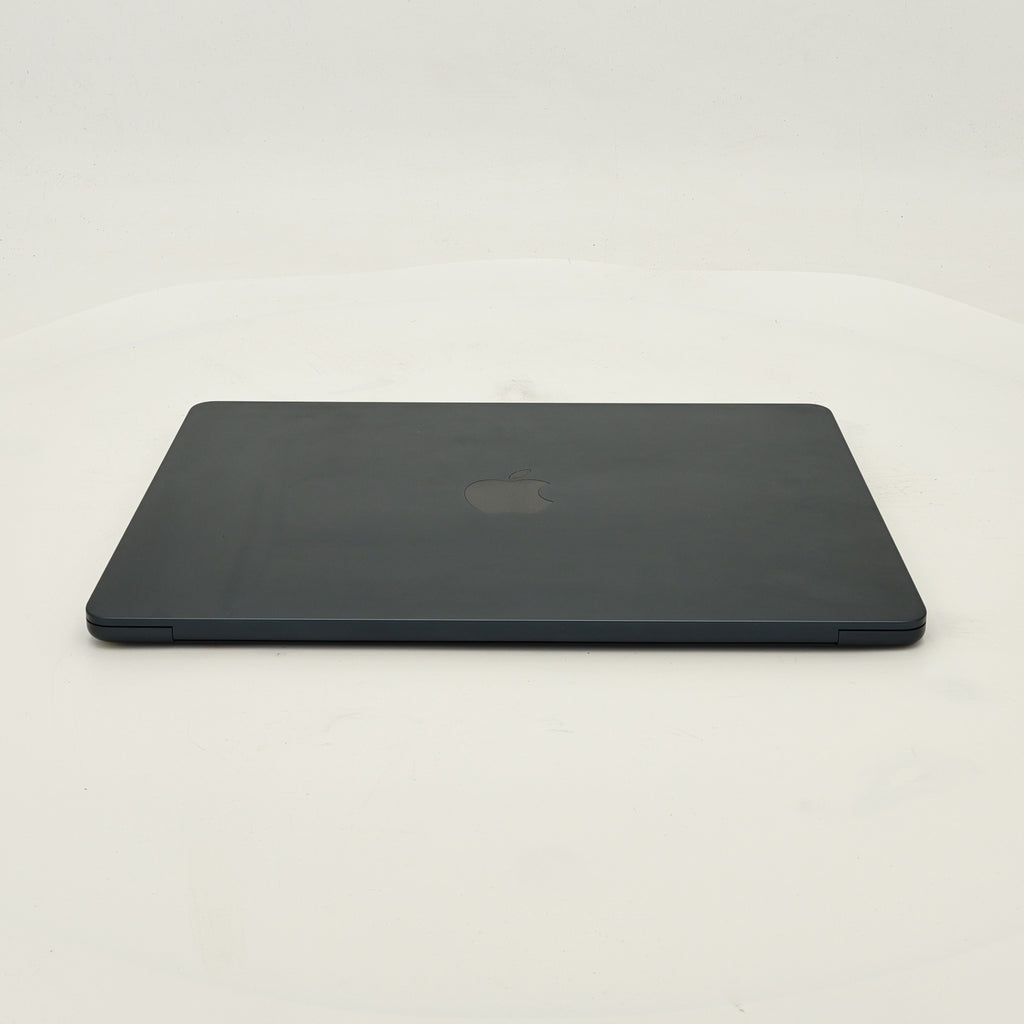 99新 Apple MacBook Air 22年 13寸 M2（8+8核） 8G RAM 256G SSD 午夜色