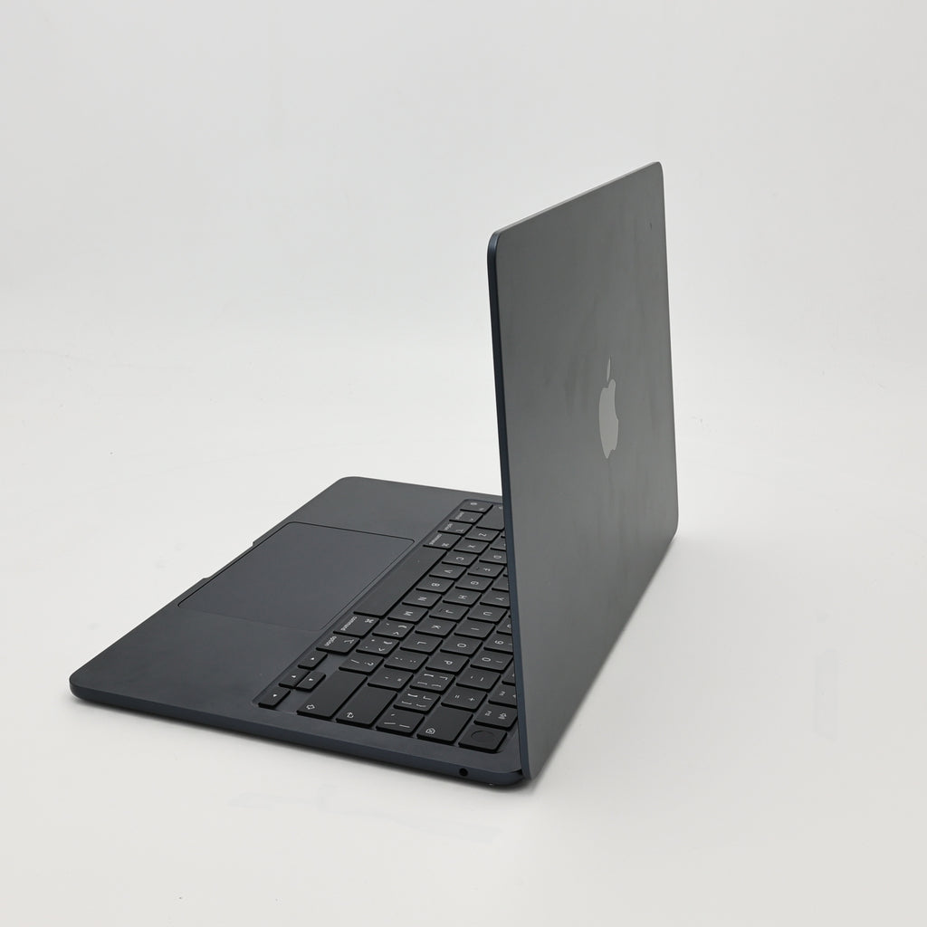 95新 Apple MacBook Air 22年 13寸 M2（8+8核） 8G RAM 256G SSD 午夜色