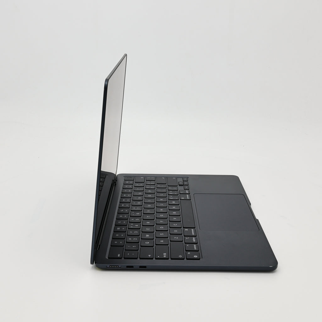 95新 Apple MacBook Air 22年 13寸 M2（8+8核） 8G RAM 256G SSD 午夜色