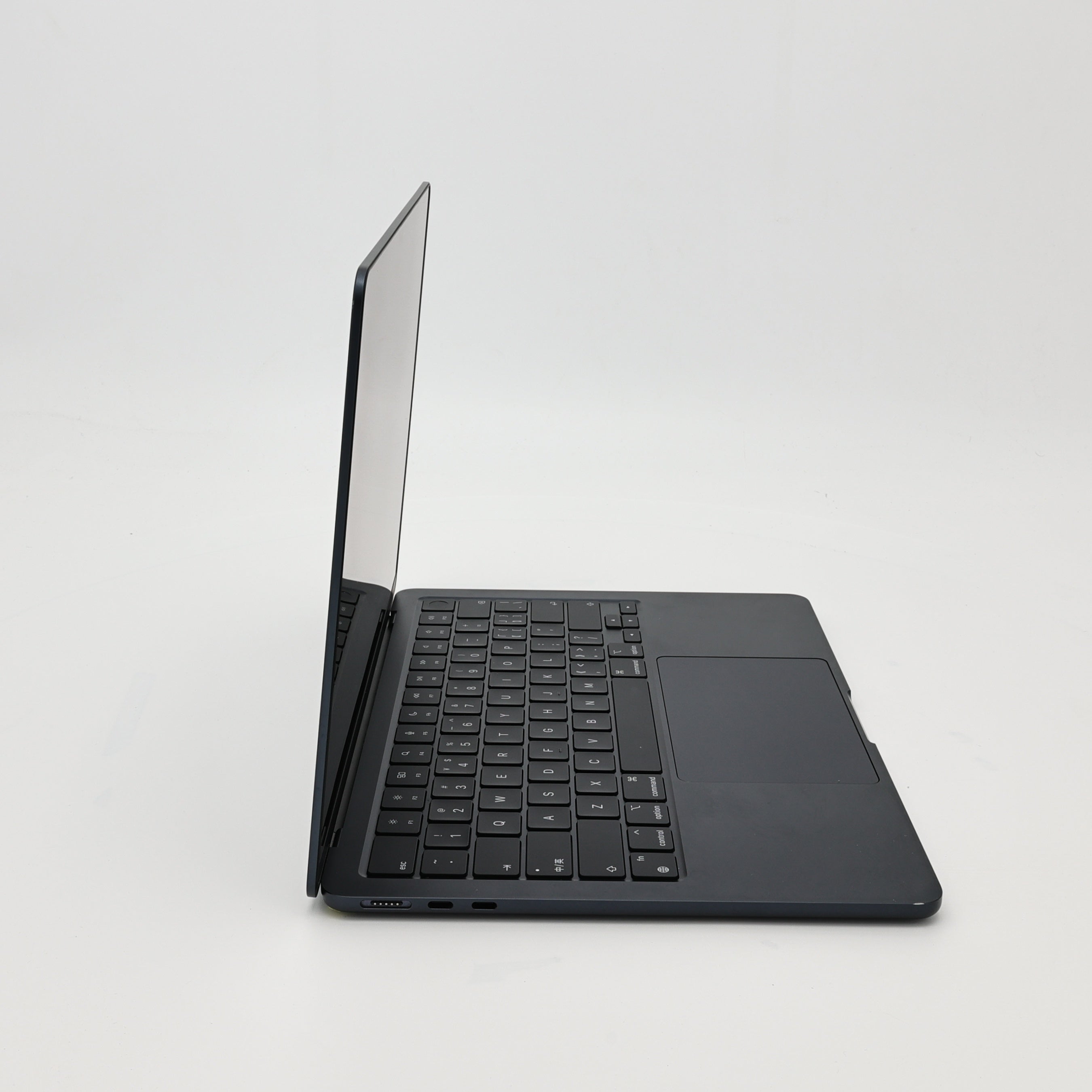 95新 Apple MacBook Air 22年 13寸 M2（8+8核） 8G RAM 256G SSD 午夜色