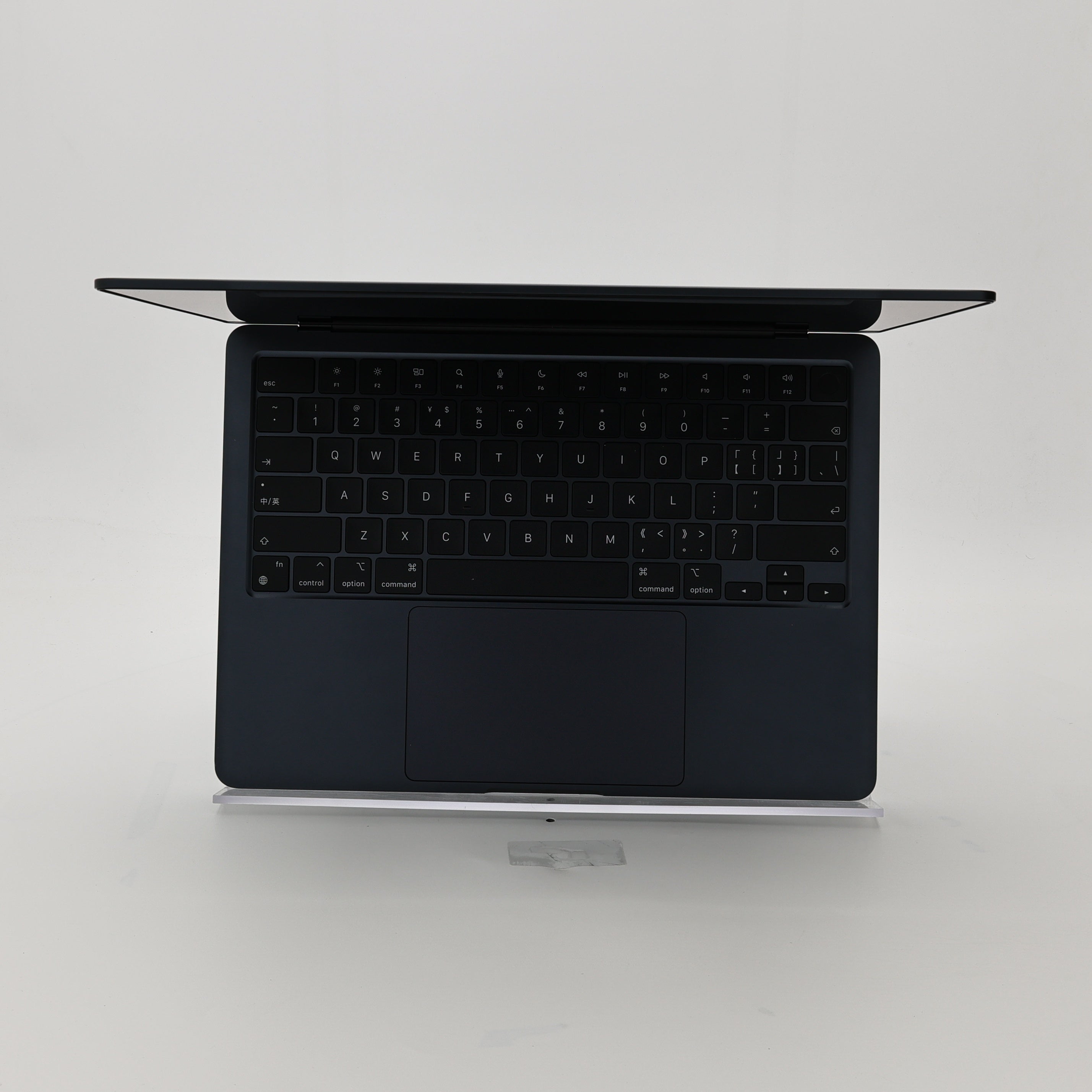 95新 Apple MacBook Air 22年 13寸 M2（8+8核） 8G RAM 256G SSD 午夜色